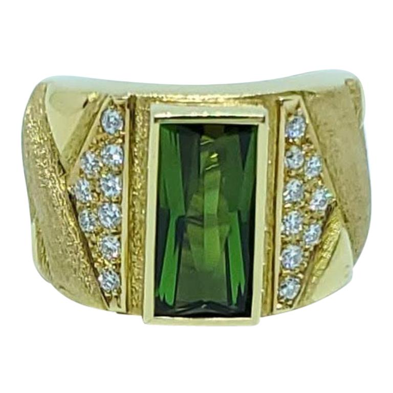 Bruno Guidi 18 Karat Gold Green Tourmaline and Diamond Ring For Sale