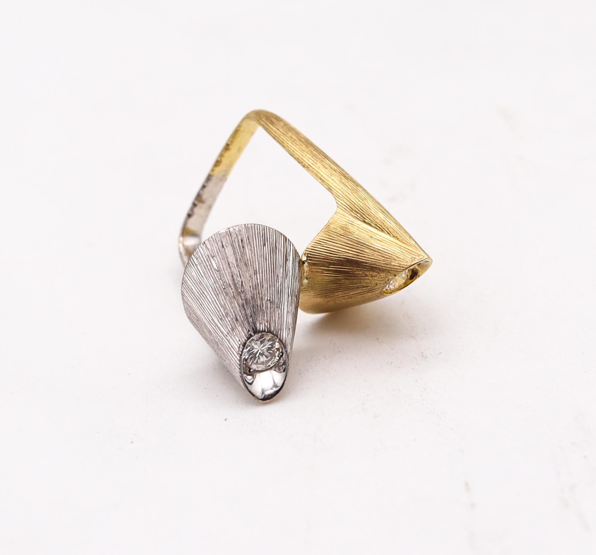 Moderniste Bruno Guidi, bague sculpturale Toi et Moi du Brésil en or 18 carats avec diamants, 1970 en vente