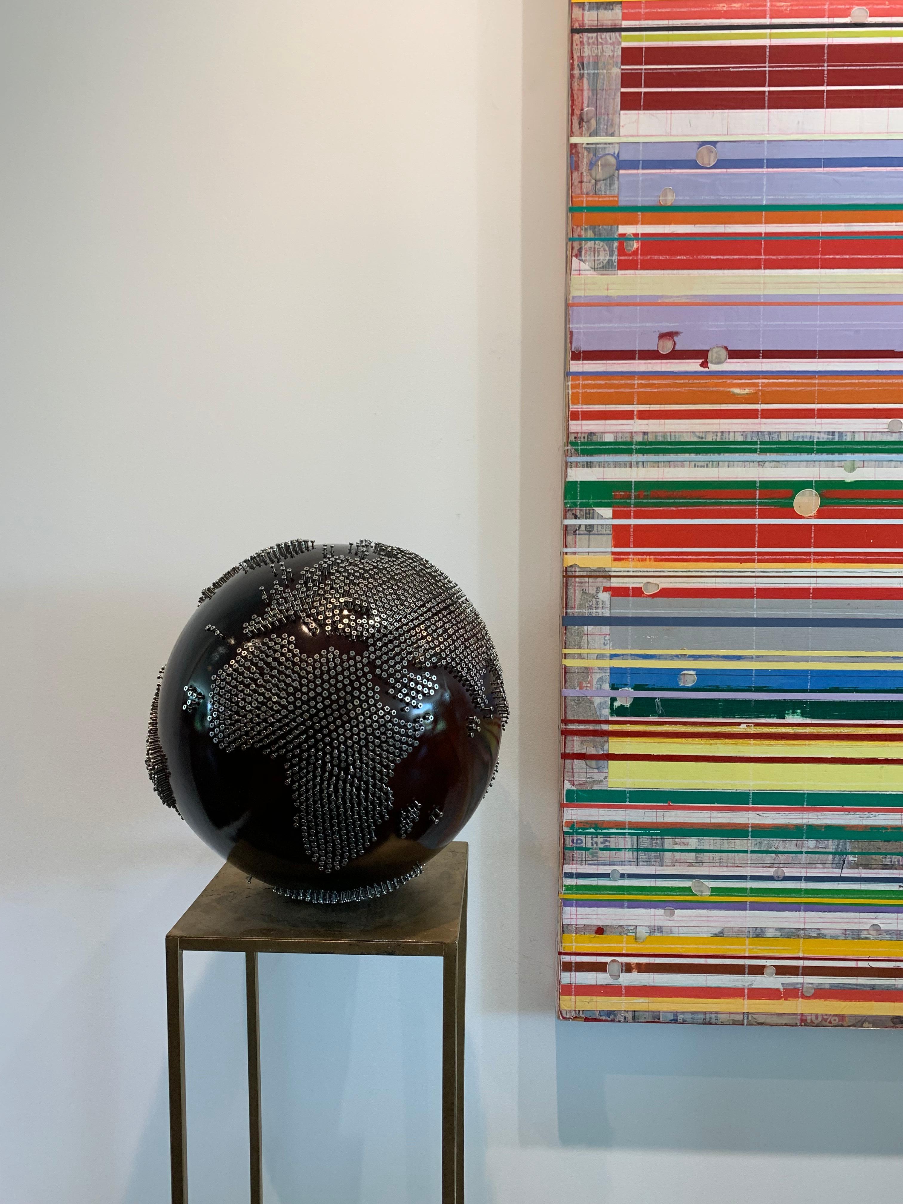 Bolts de Bruno Helgen - Sculpture contemporaine en forme de globe en bois tourné  en vente 13