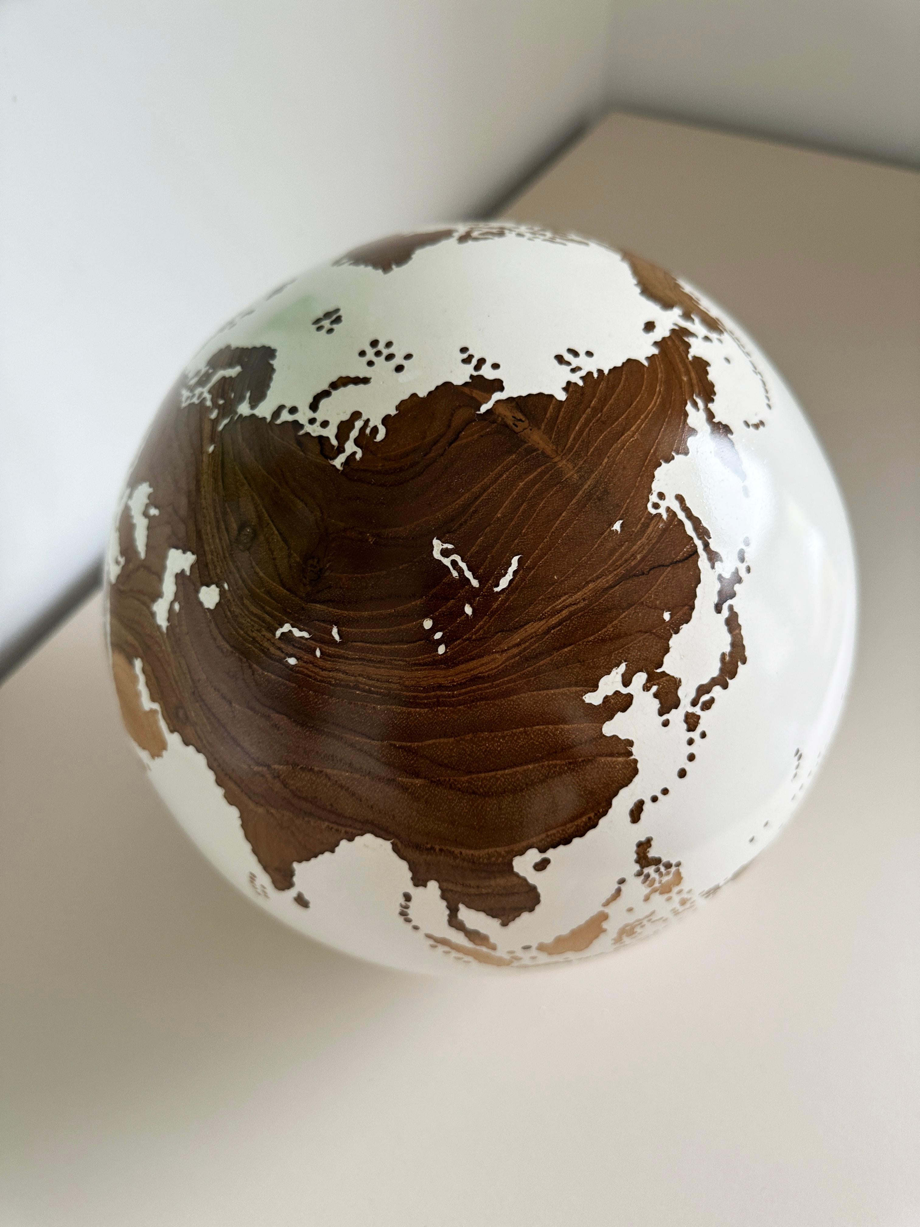 Excursion around the World Bruno Helgen Contemporary turning globe sculpture  For Sale 9