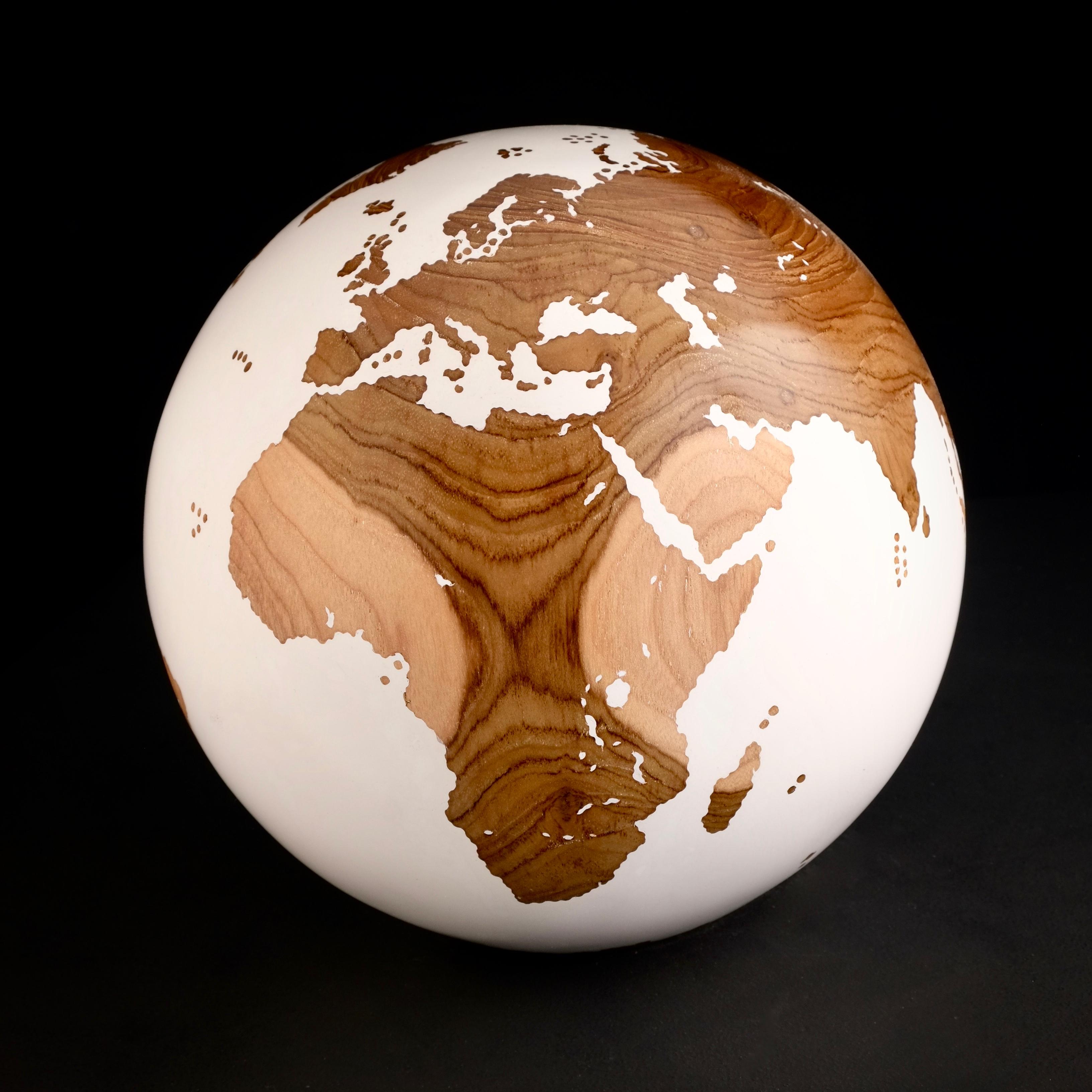 Excursion around the World Bruno Helgen Contemporary turning globe sculpture  For Sale 4