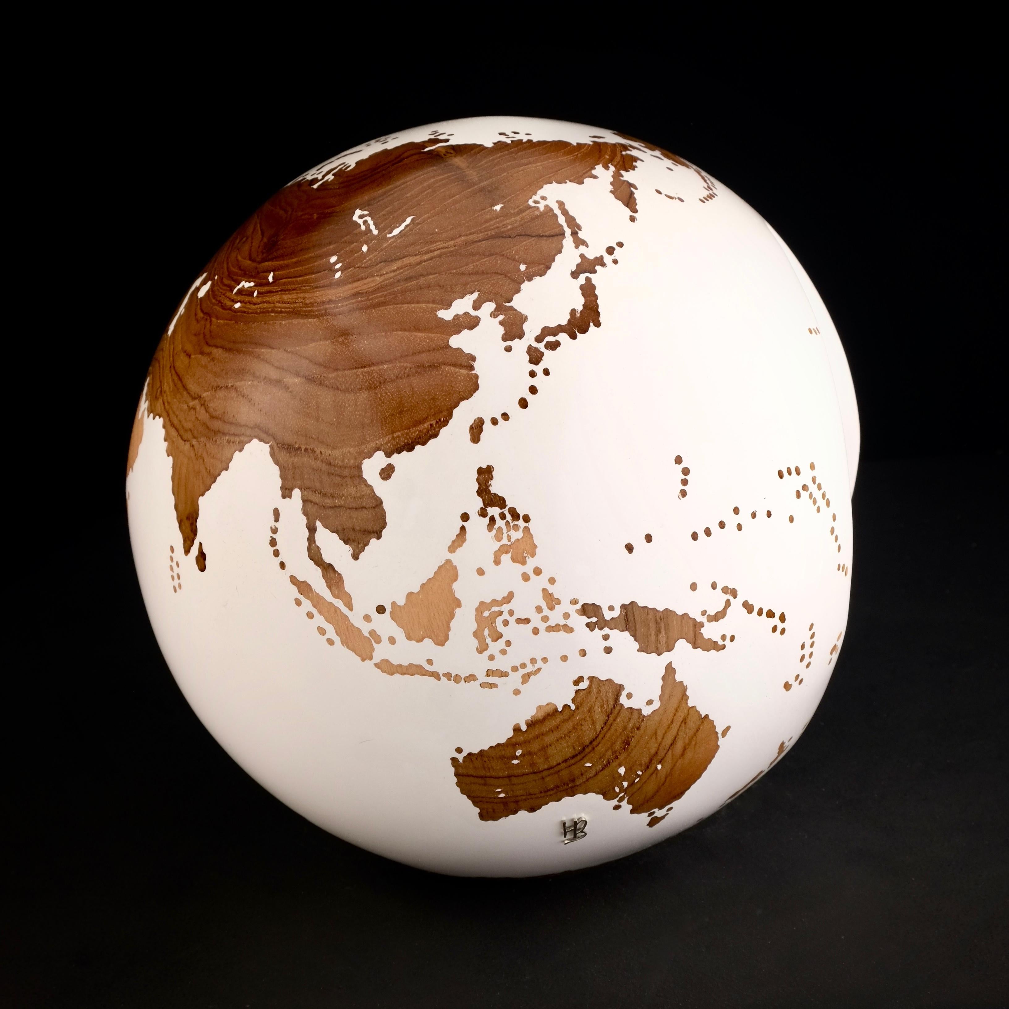 Excursion around the World Bruno Helgen Contemporary turning globe sculpture  For Sale 8