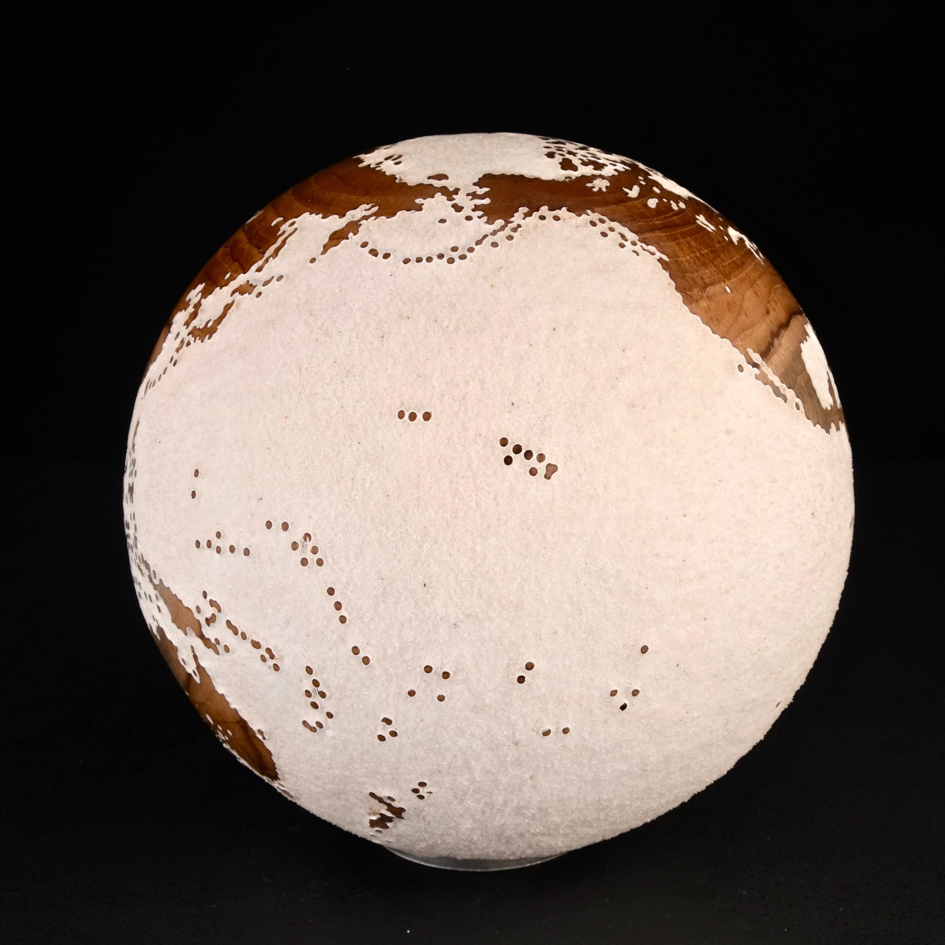 Make a Journey Teak Bruno Helgen Contemporary Drechsler Holzkugel Skulptur im Angebot 11