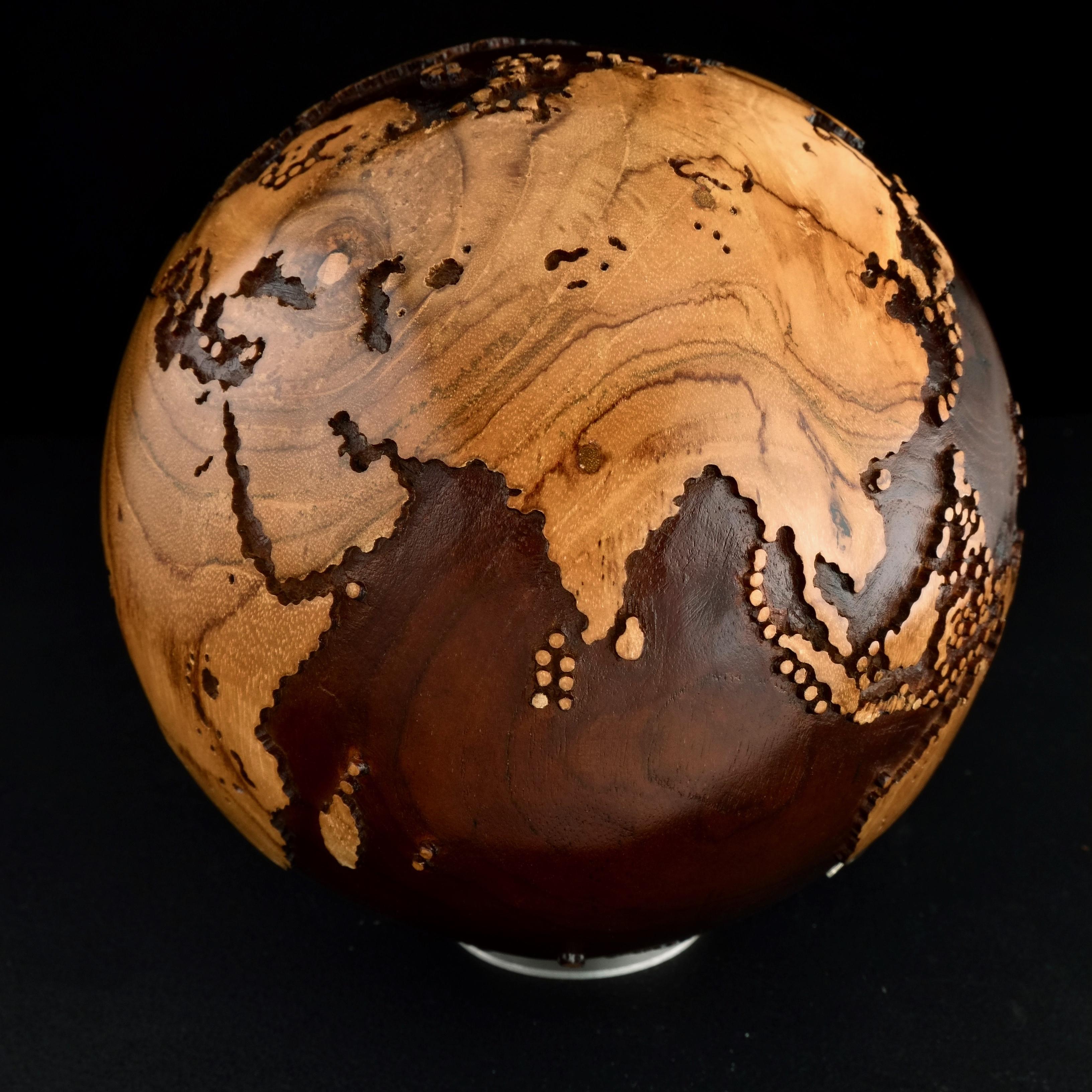 Make your Way Teak Walnut Stain par Bruno Helgen - sculpture d'un globe en bois  en vente 8