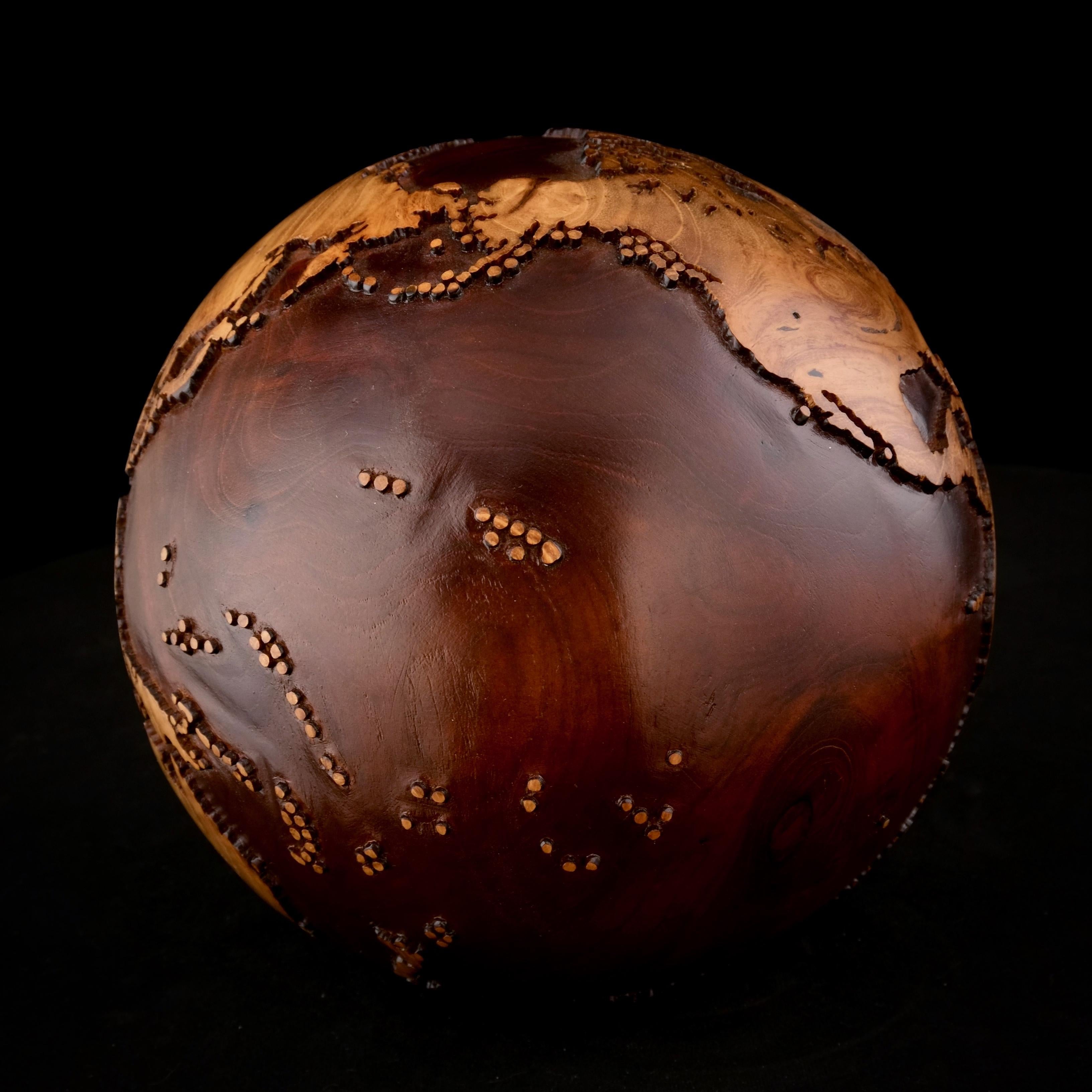 Take a Trip Teck Walnut Stain by Bruno Helgen - sculpture globe en bois  en vente 5