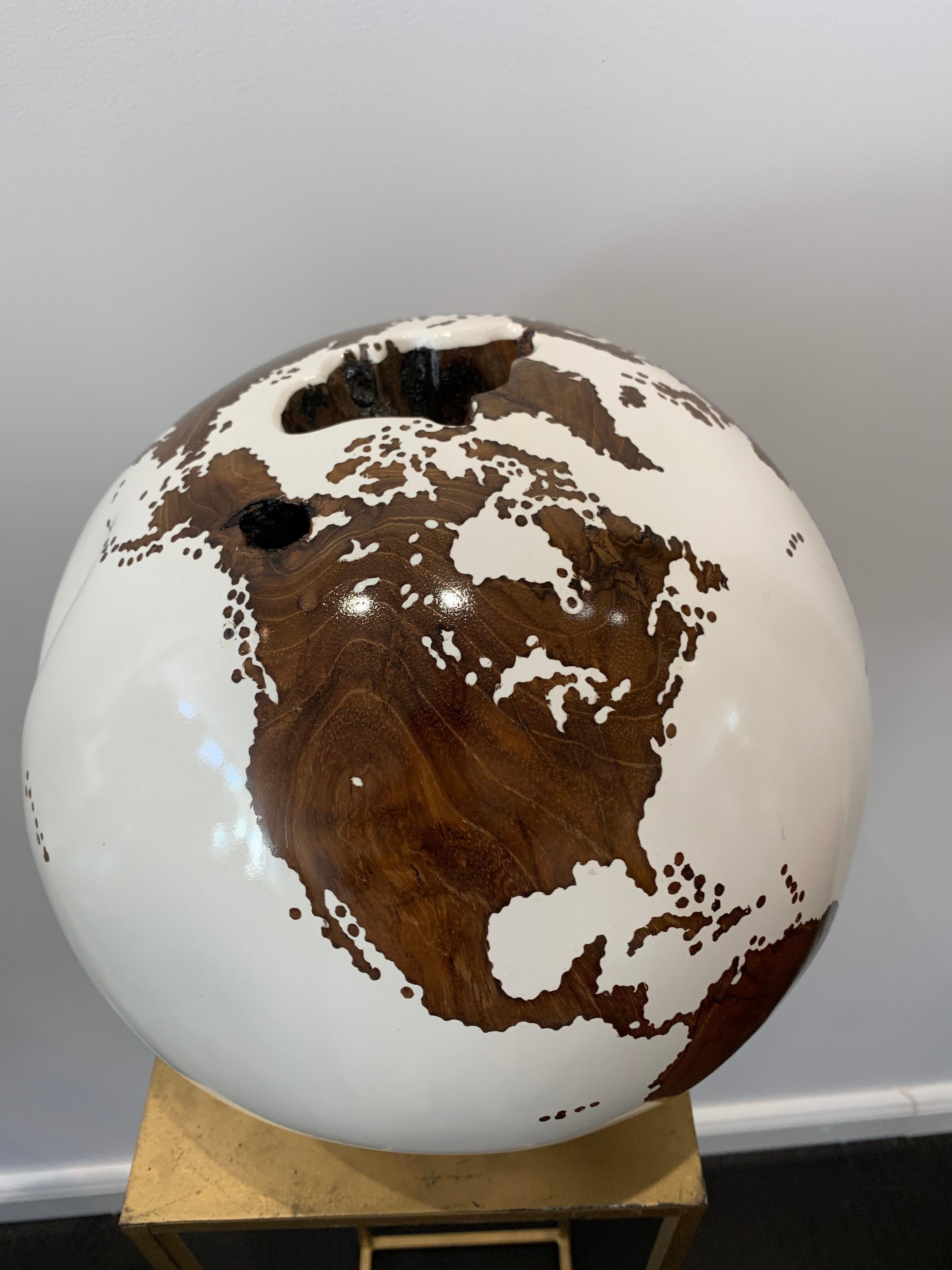 The Rainbow Eye - White Bruno Helgen Contemporary turning wood globe sculpture  For Sale 1