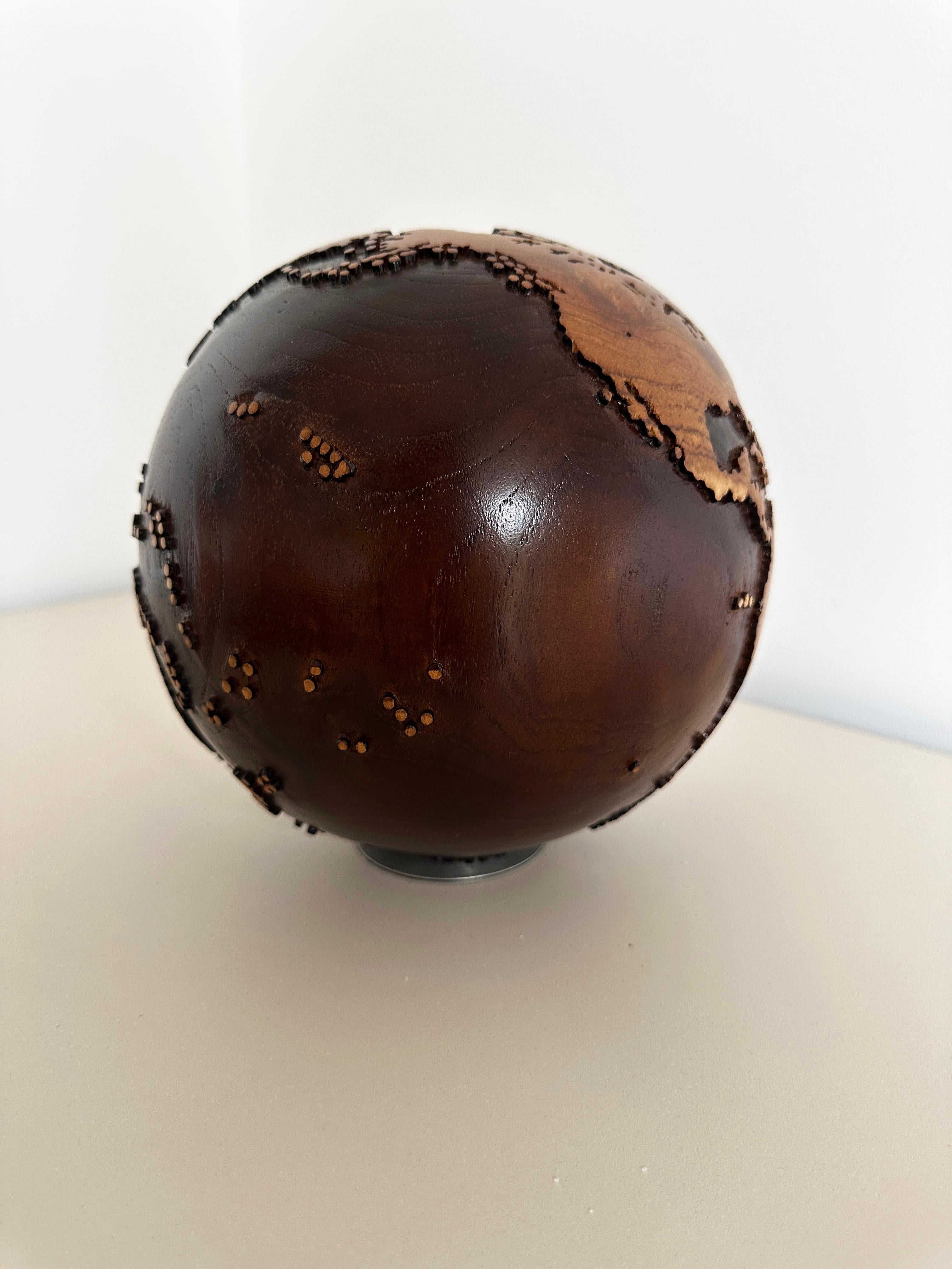 Voyage Teck Walnut Stain by Bruno Helgen - sculpture globe en bois  en vente 9