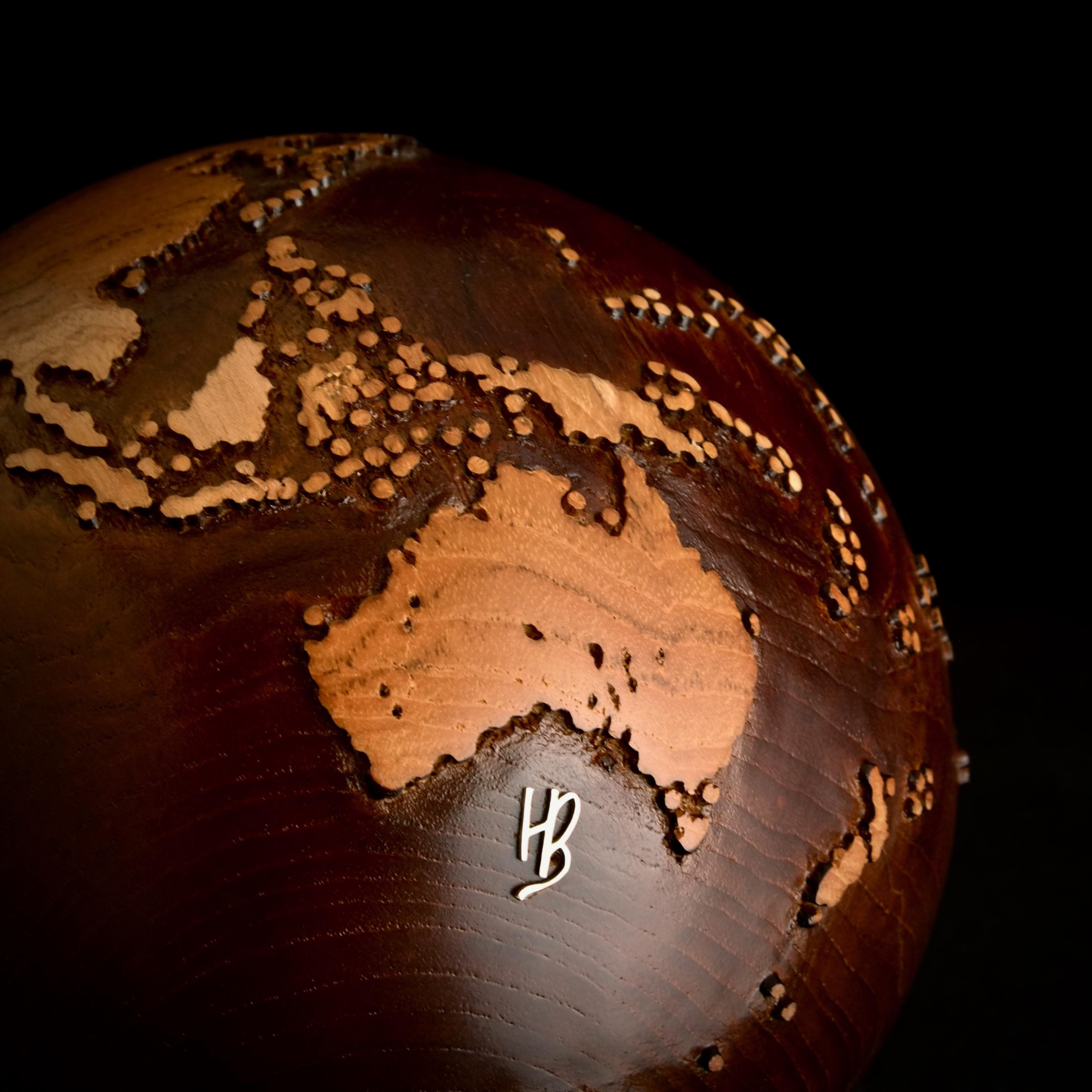 Voyage Teck Walnut Stain by Bruno Helgen - sculpture globe en bois  en vente 15