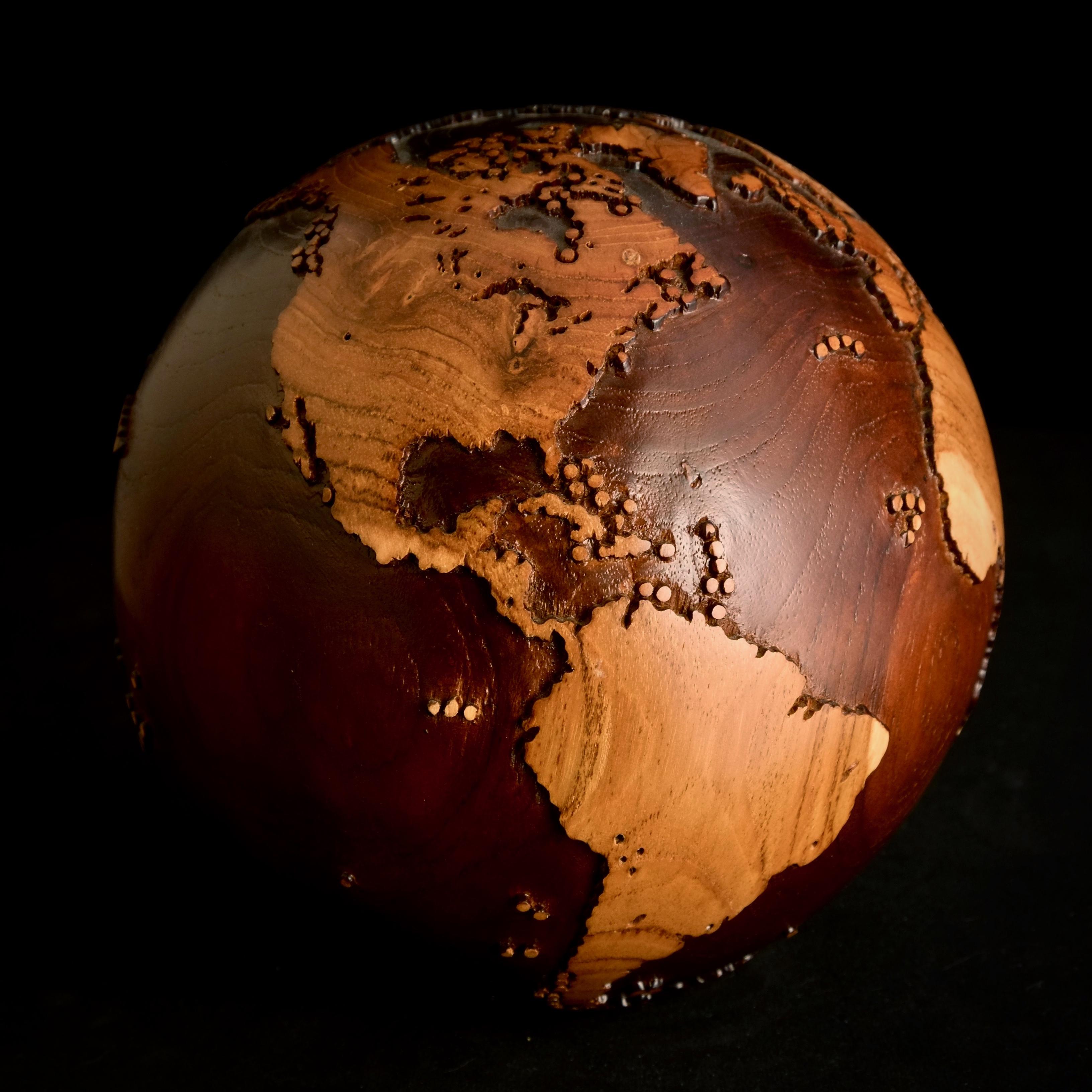 Voyage Teck Walnut Stain by Bruno Helgen - sculpture globe en bois  en vente 16