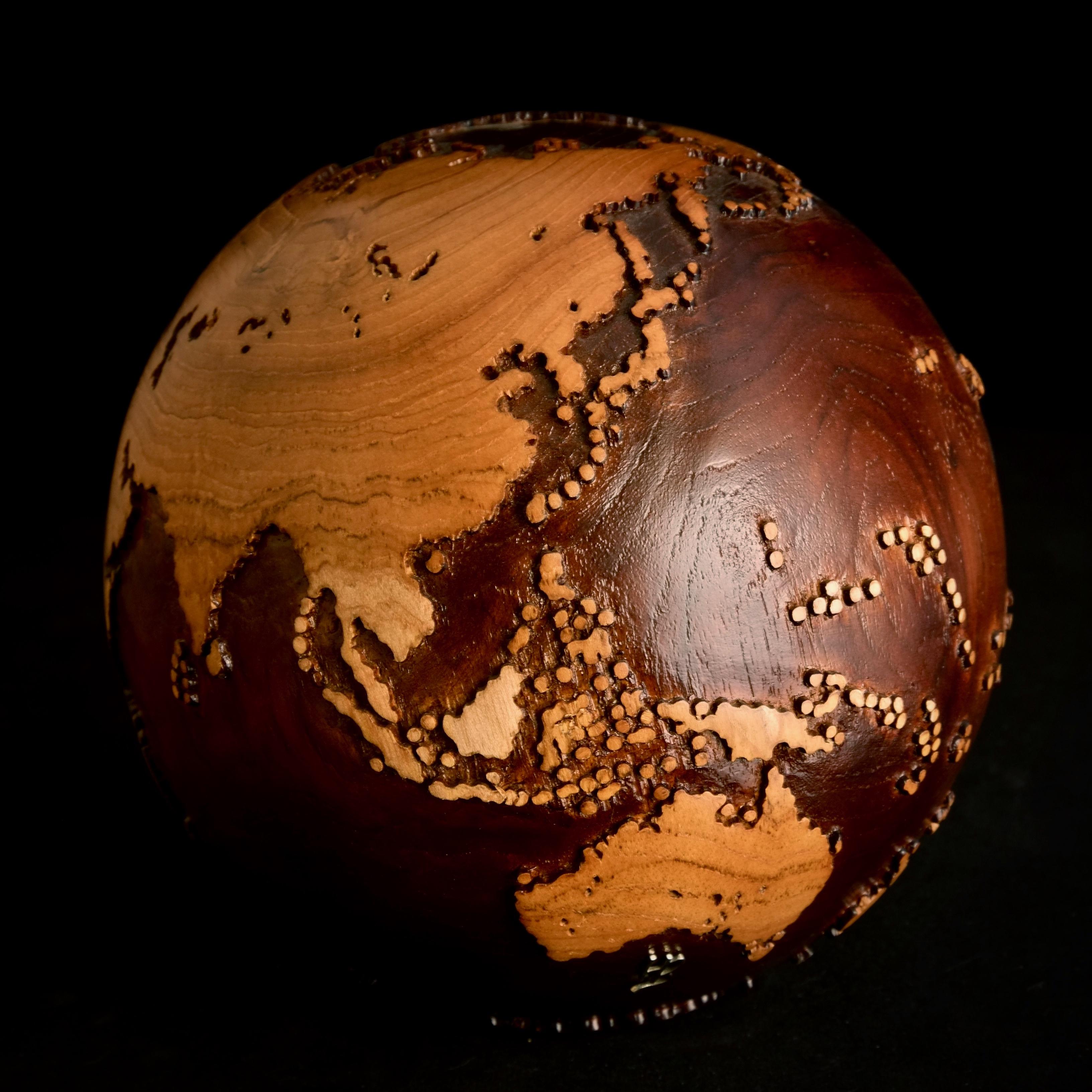 Voyage Teck Walnut Stain by Bruno Helgen - sculpture globe en bois  en vente 2
