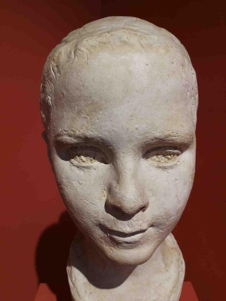 Bruno Innocenti Young Lady Portrait Bust 1959 plaster cast For Sale 2