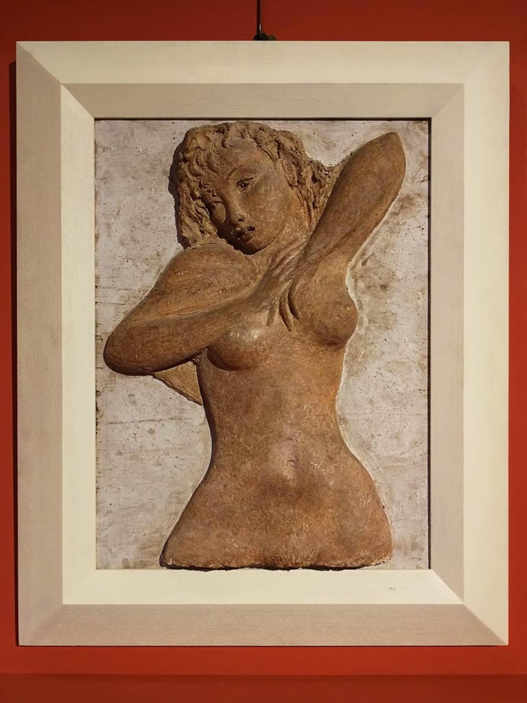 Signed Bruno Innocenti Female Nude Sculpture Relief 20 century plaster wood For Sale 8