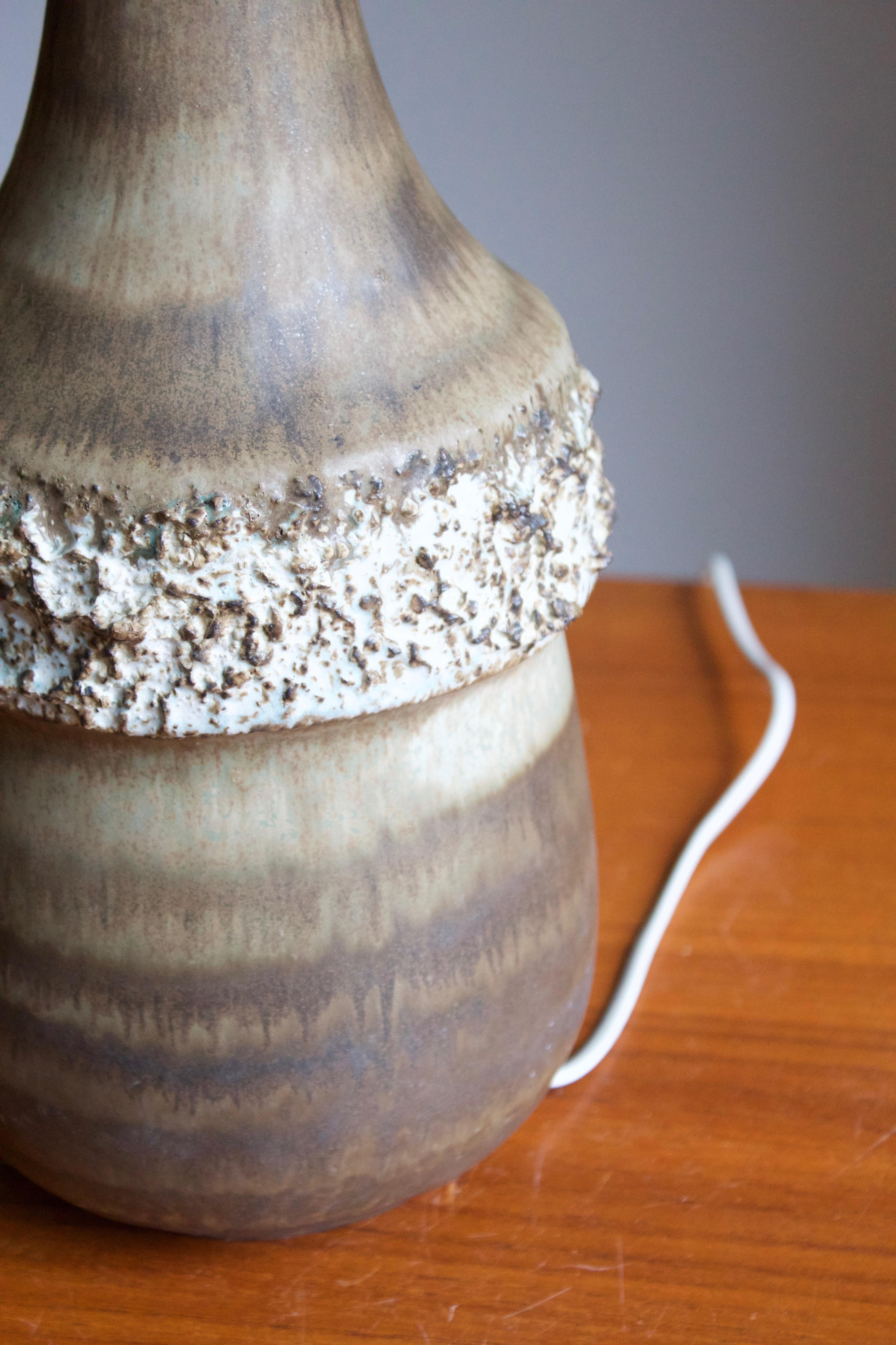 Bruno Karlsson, Sizable Table Lamp, Stoneware, Studio Ego, Sweden, 1960s In Good Condition In High Point, NC