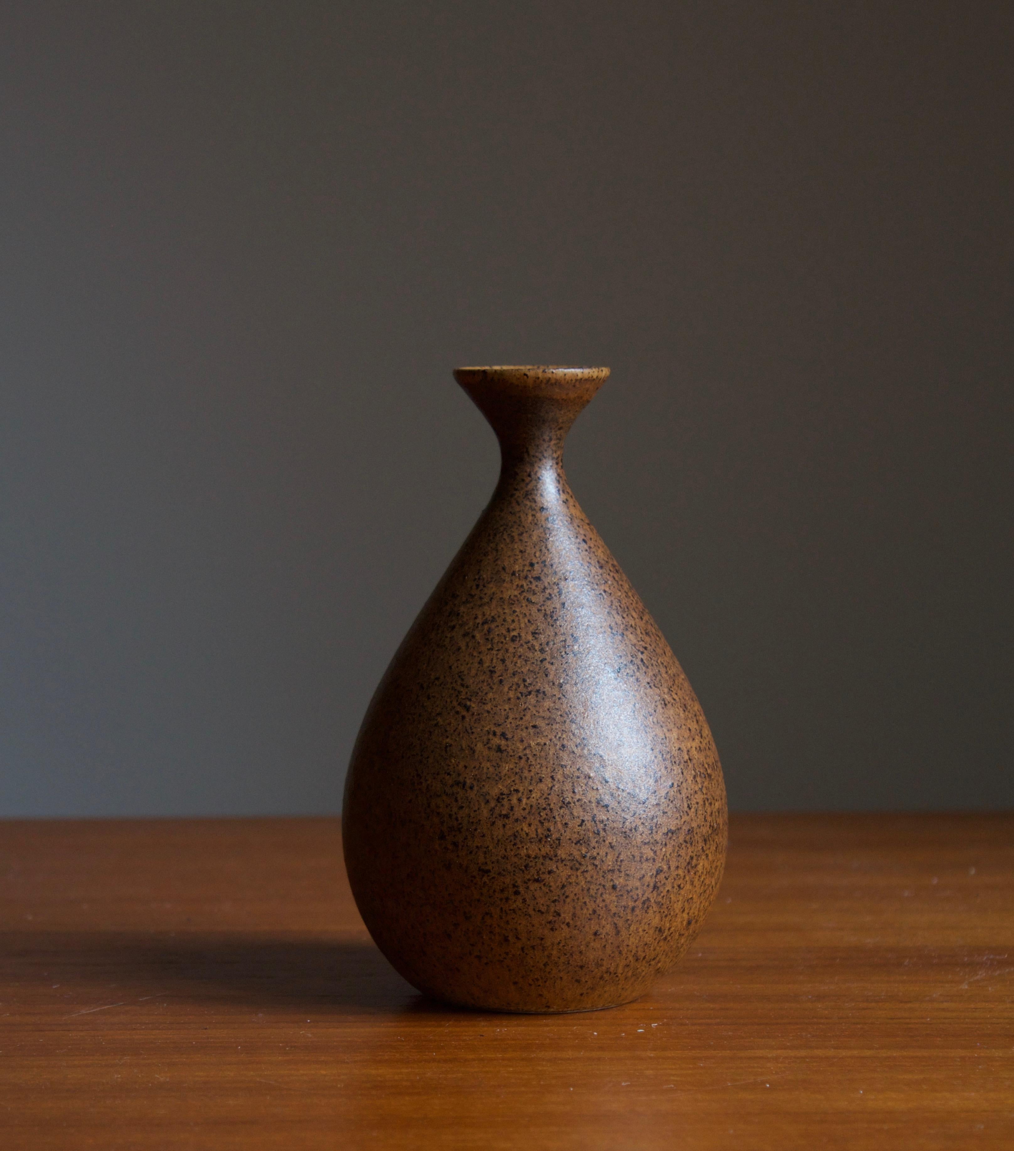 Mid-Century Modern Bruno Karlsson, Small Vase, Brown Stoneware, Studio Ego, Sweden, 1960s