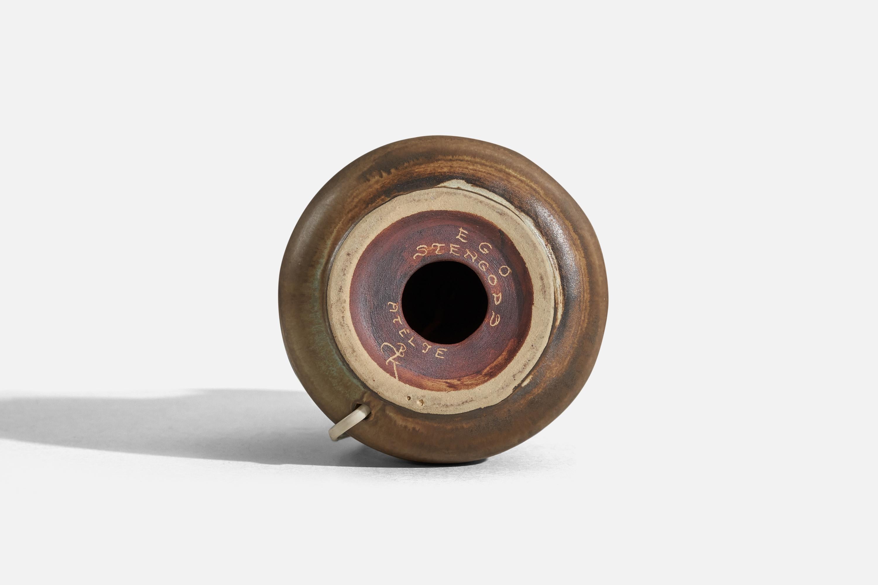 Mid-20th Century Bruno Karlsson, Table Lamp, Brown-Glazed Stoneware, Studio Ego, Sweden, 1960s For Sale