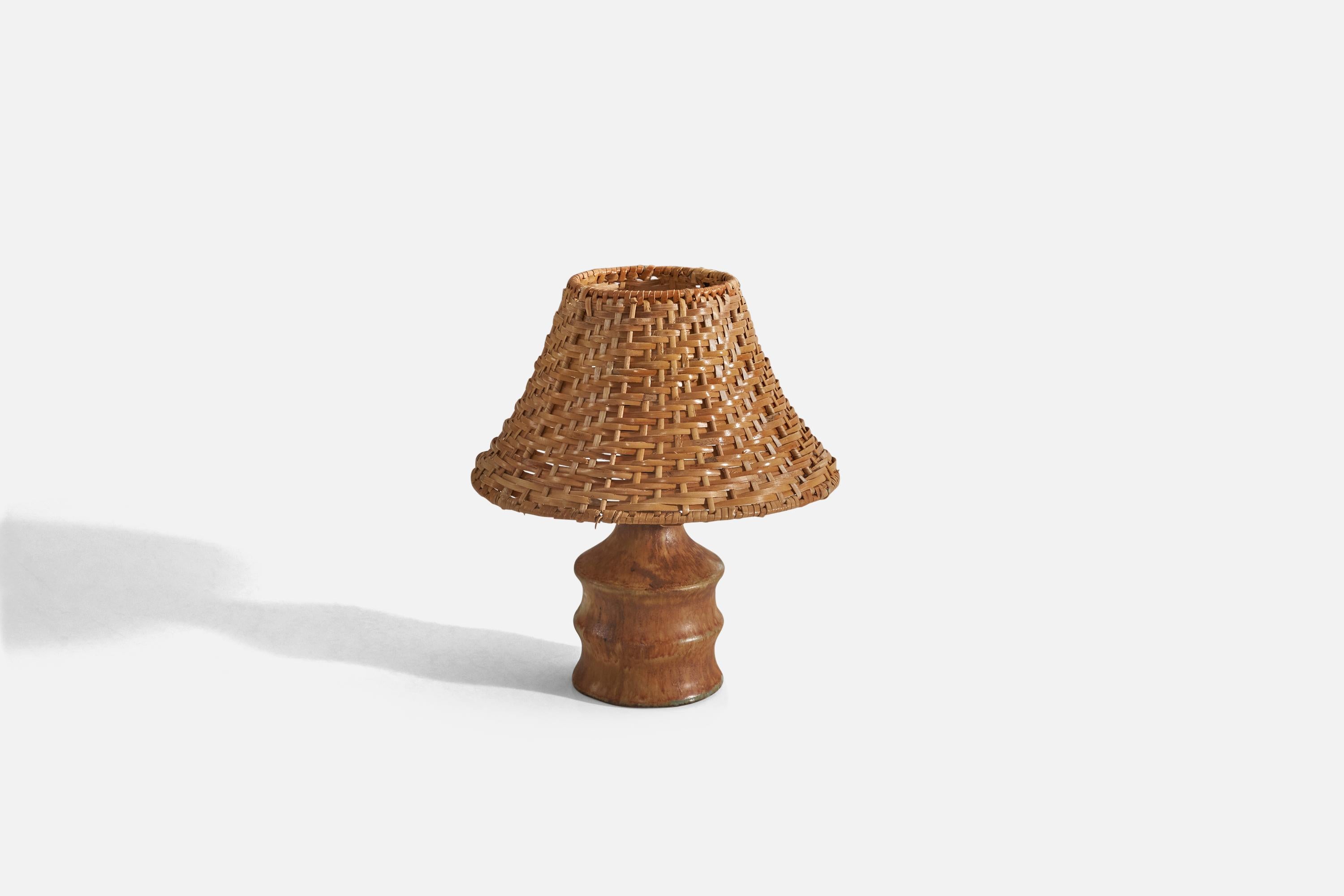 Mid-Century Modern Bruno Karlsson, Table Lamp, Glazed Stoneware, Rattan, Studio Ego, Sweden, 1960s For Sale