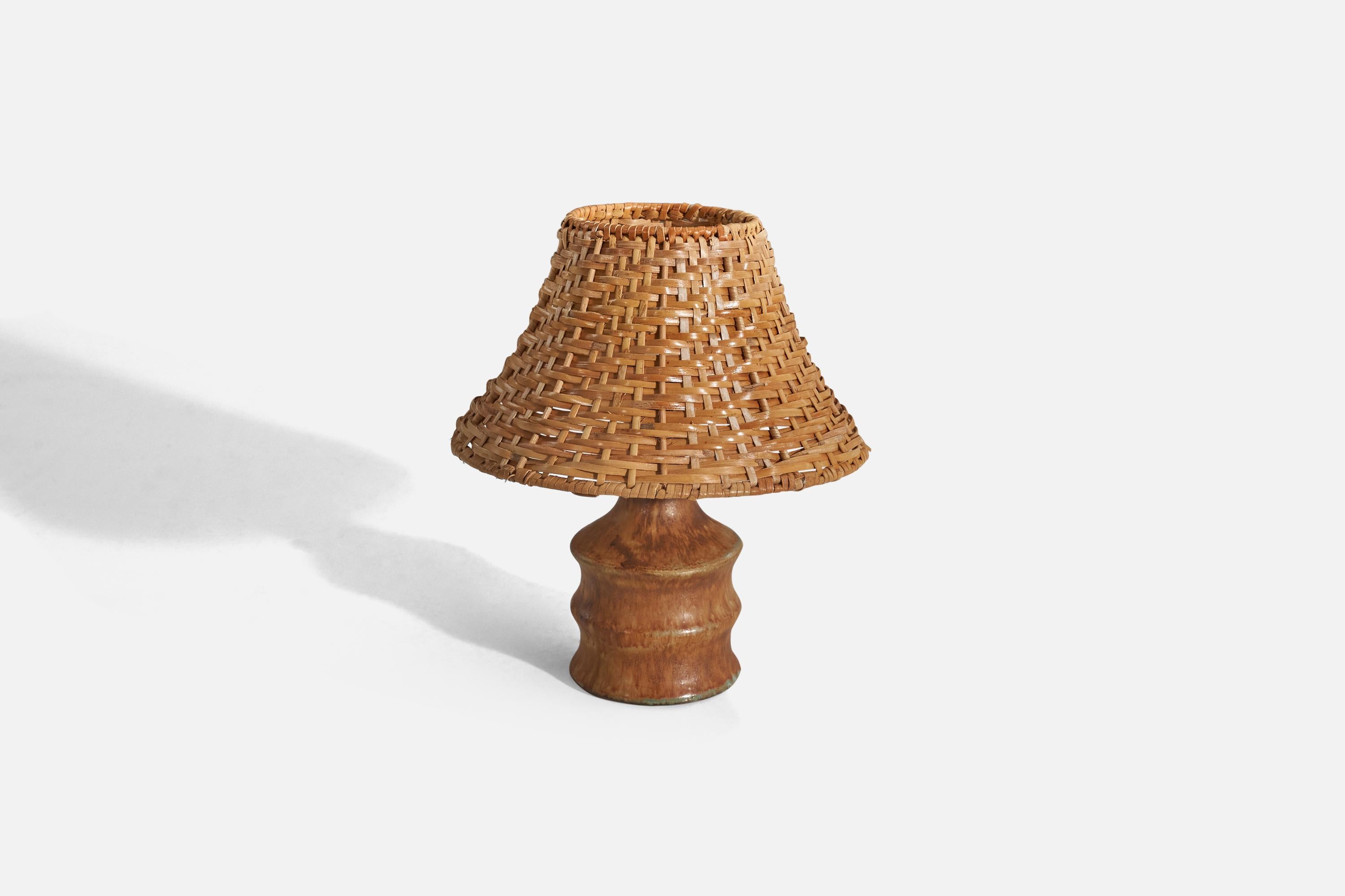 Swedish Bruno Karlsson, Table Lamp, Glazed Stoneware, Rattan, Studio Ego, Sweden, 1960s For Sale