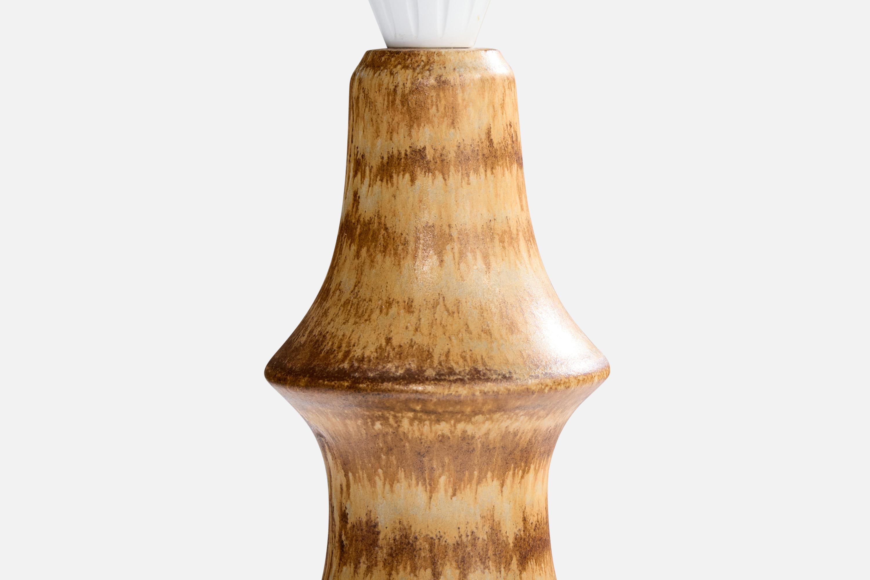 Bruno Karlsson, Table Lamp, Stoneware, Sweden, 1960s In Good Condition For Sale In High Point, NC