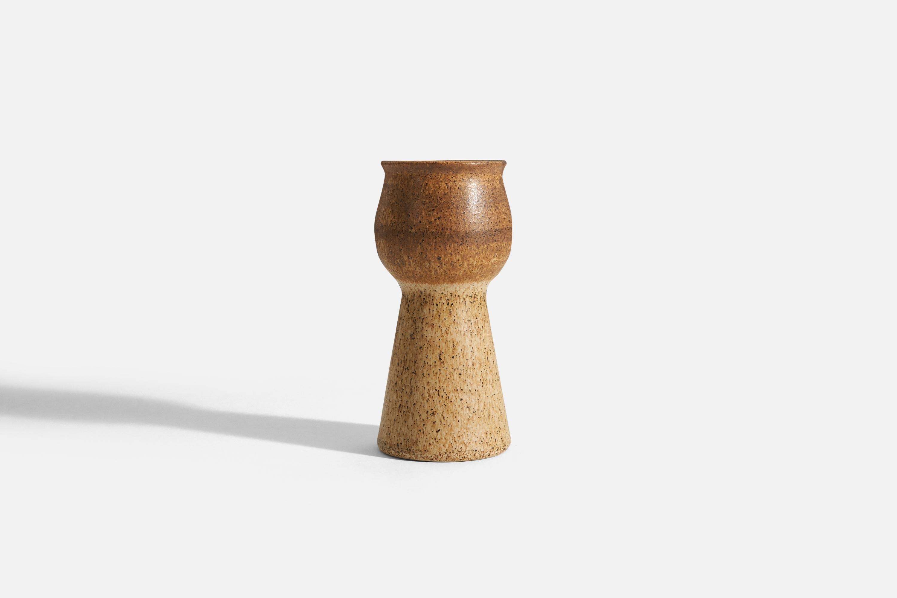 Mid-Century Modern Bruno Karlsson, Vase, Stoneware, Studio Ego, Sweden, 1960s For Sale