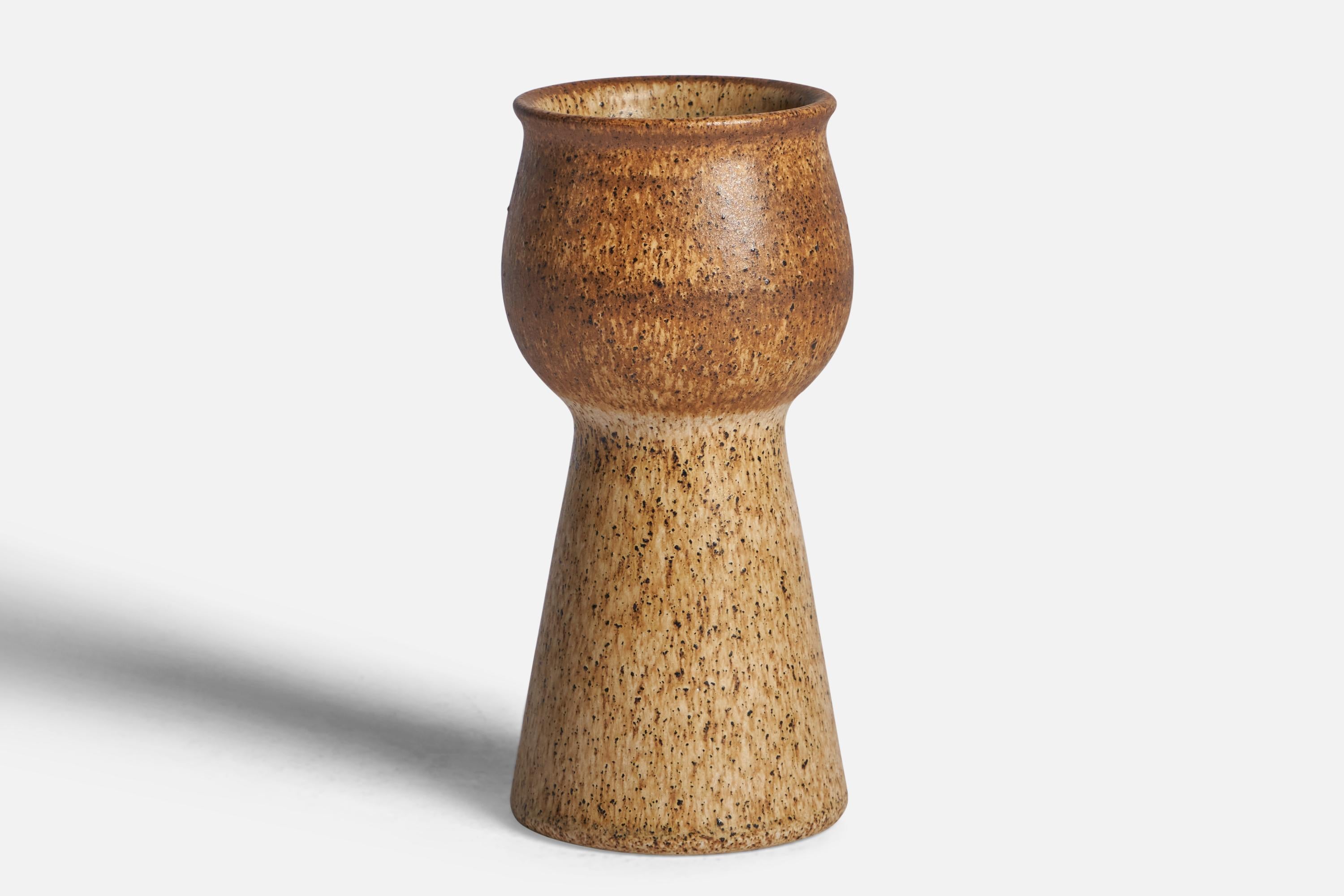Mid-20th Century Bruno Karlsson, Vase, Stoneware, Sweden, 1960s For Sale