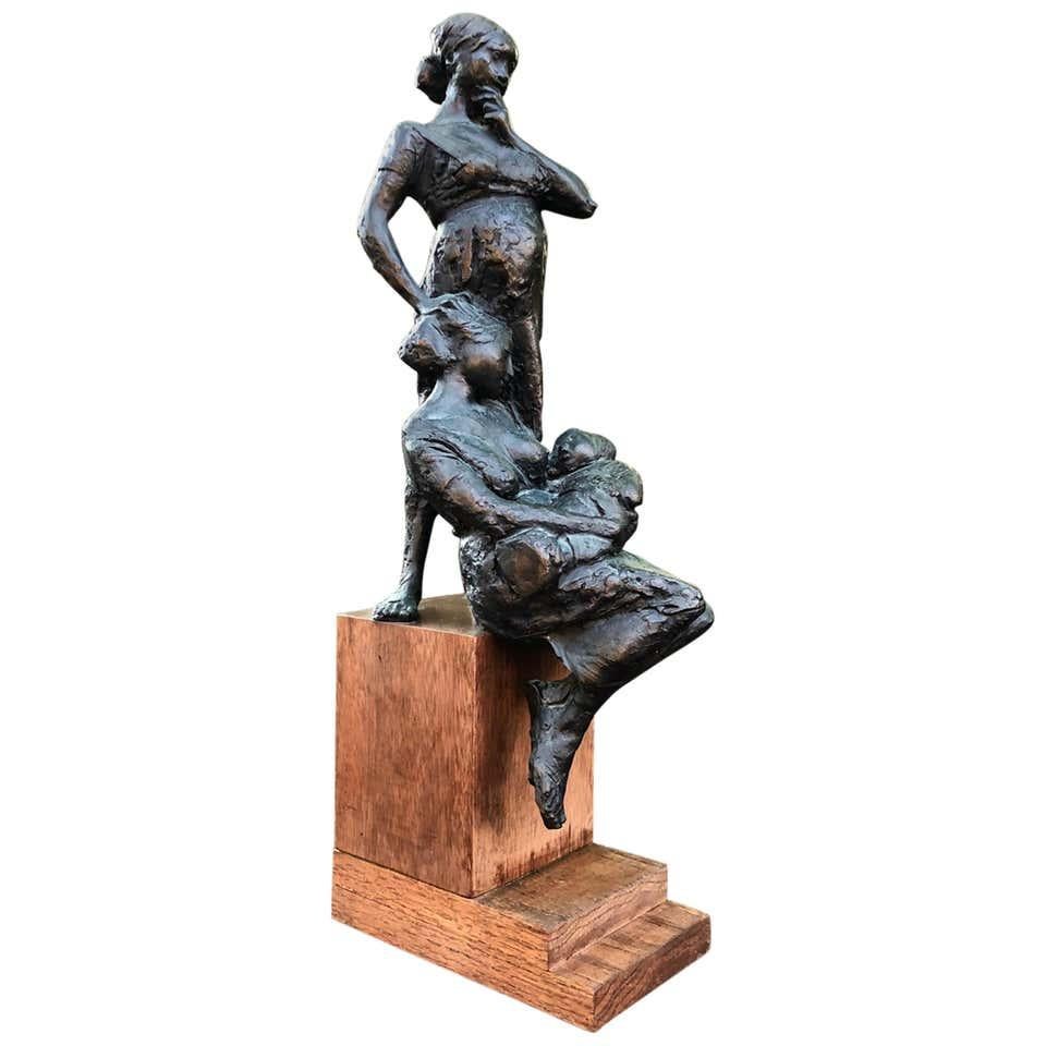 Bruno Lucchesi Figurative Sculpture - Two Mothers