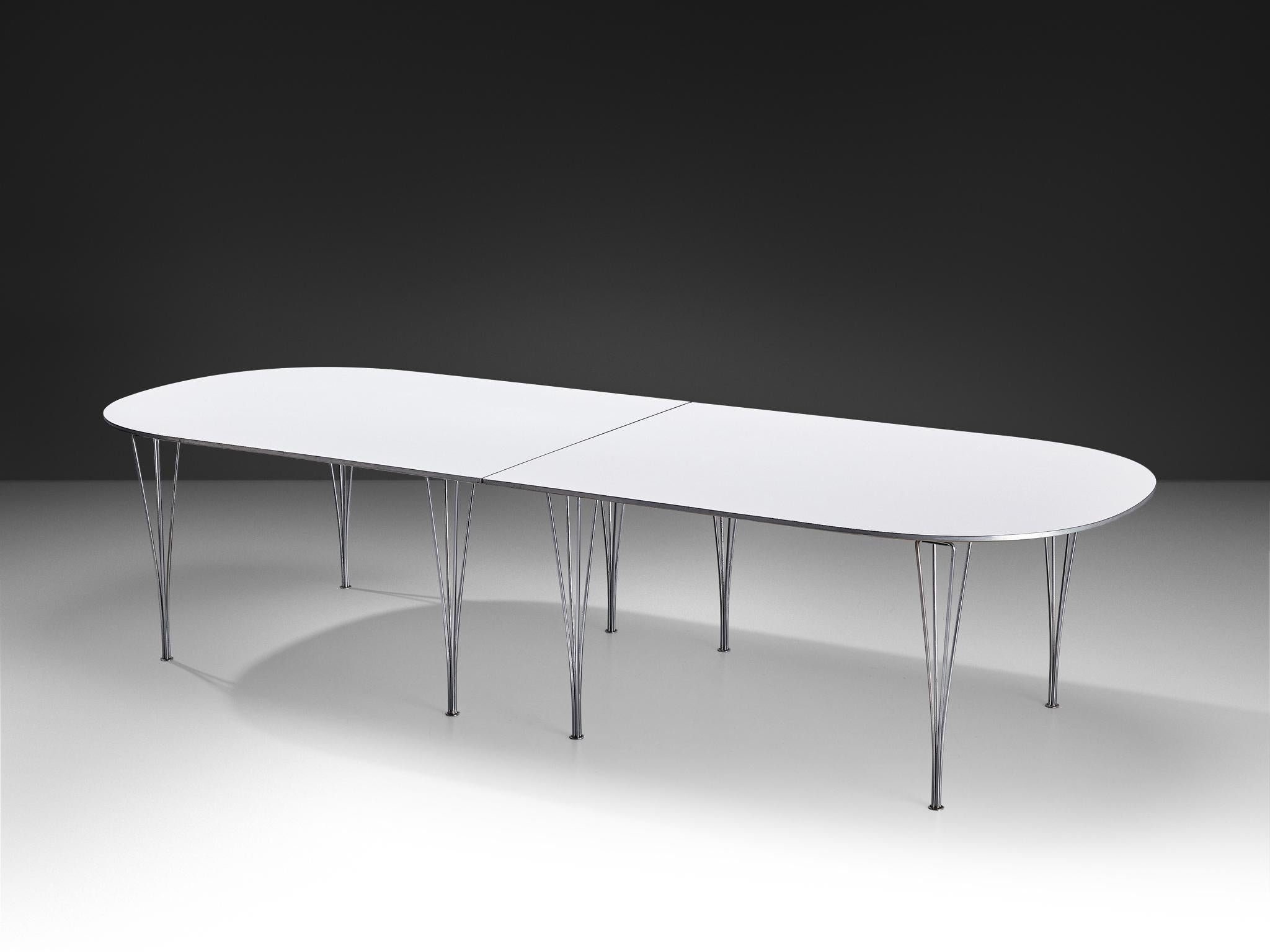 Bruno Mathsson und Piet Hein für Fritz Hansen, 'Super-Ellipse' Esstisch, Schichtholz, verchromter Stahl, Aluminium, Dänemark, Entwurf 1968

Dieser Tisch ist ein Klassiker des skandinavischen modernen Designs, der durch die Collaboration von zwei