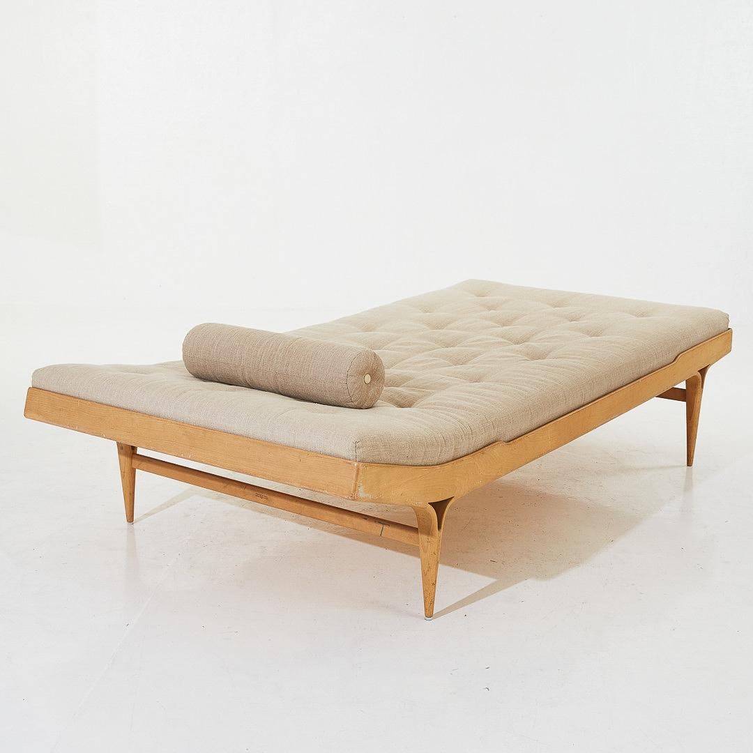 Rare daybed model 