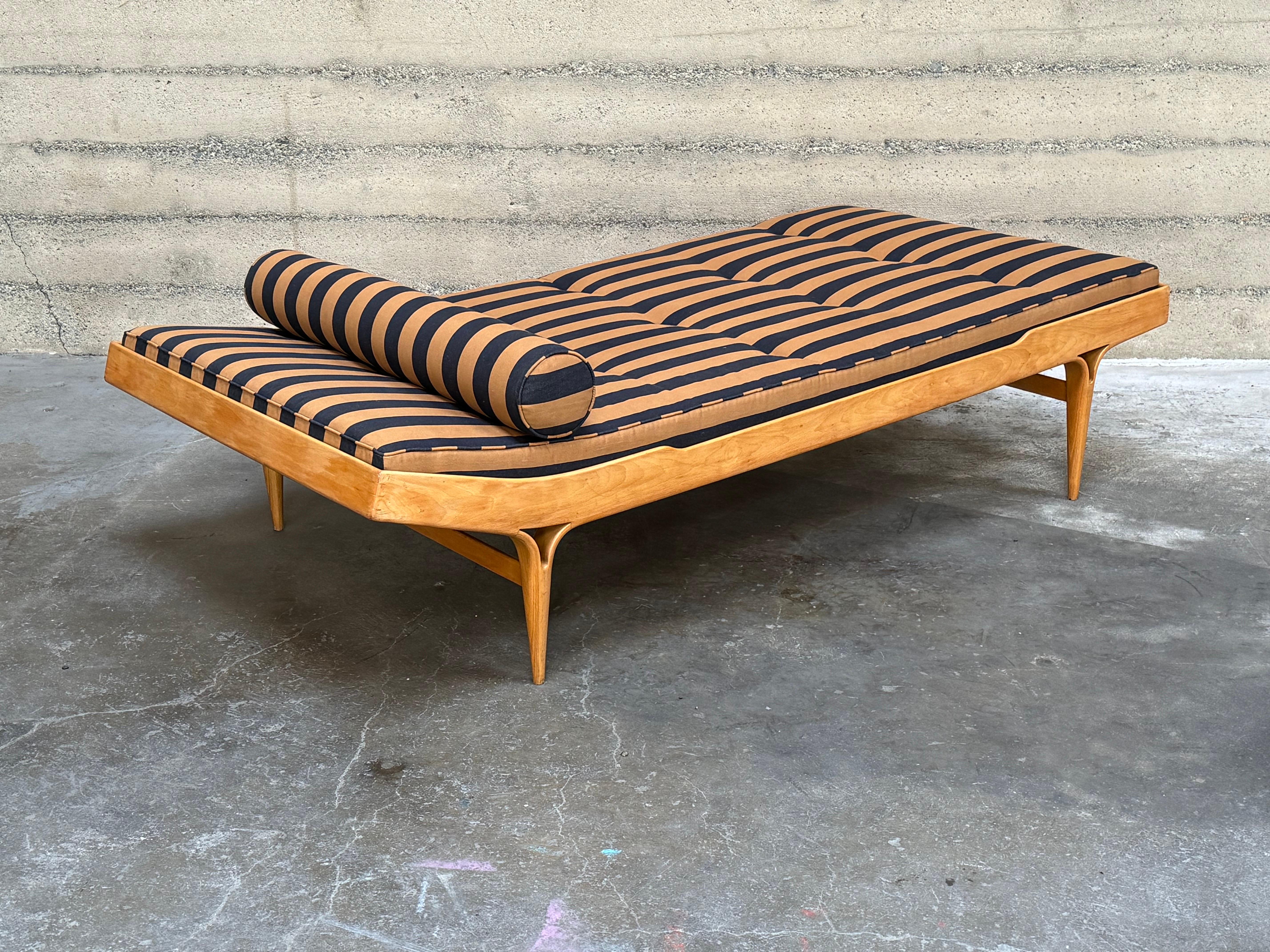 Bruno Mathsson Berlin Daybed For Sale 4