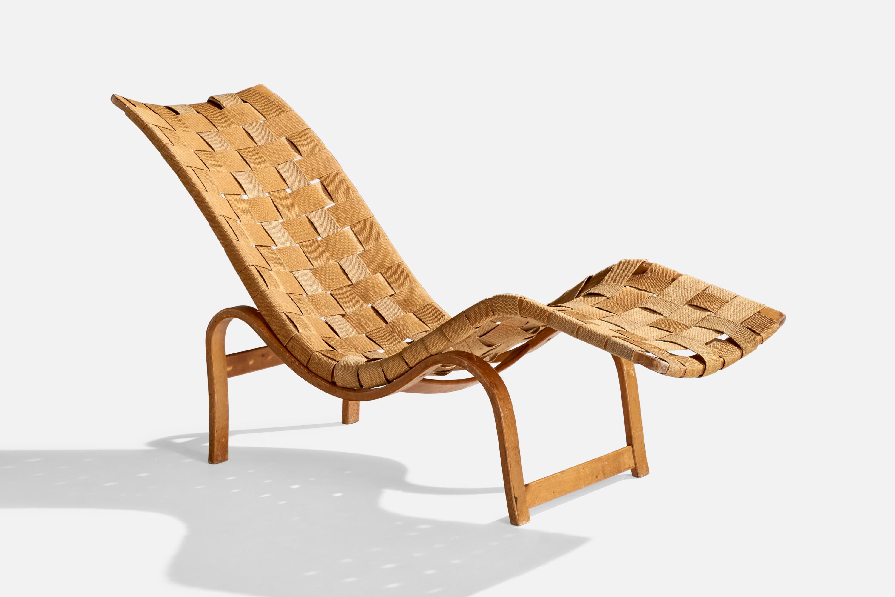 Chaise longue très précoce conçue par Bruno Mathsson et produite par Karl Matthson, Värnamo, Suède, 1936.

Avec l'étiquette du fabricant indiquant l'année de production 1936.

Hauteur du siège : 11