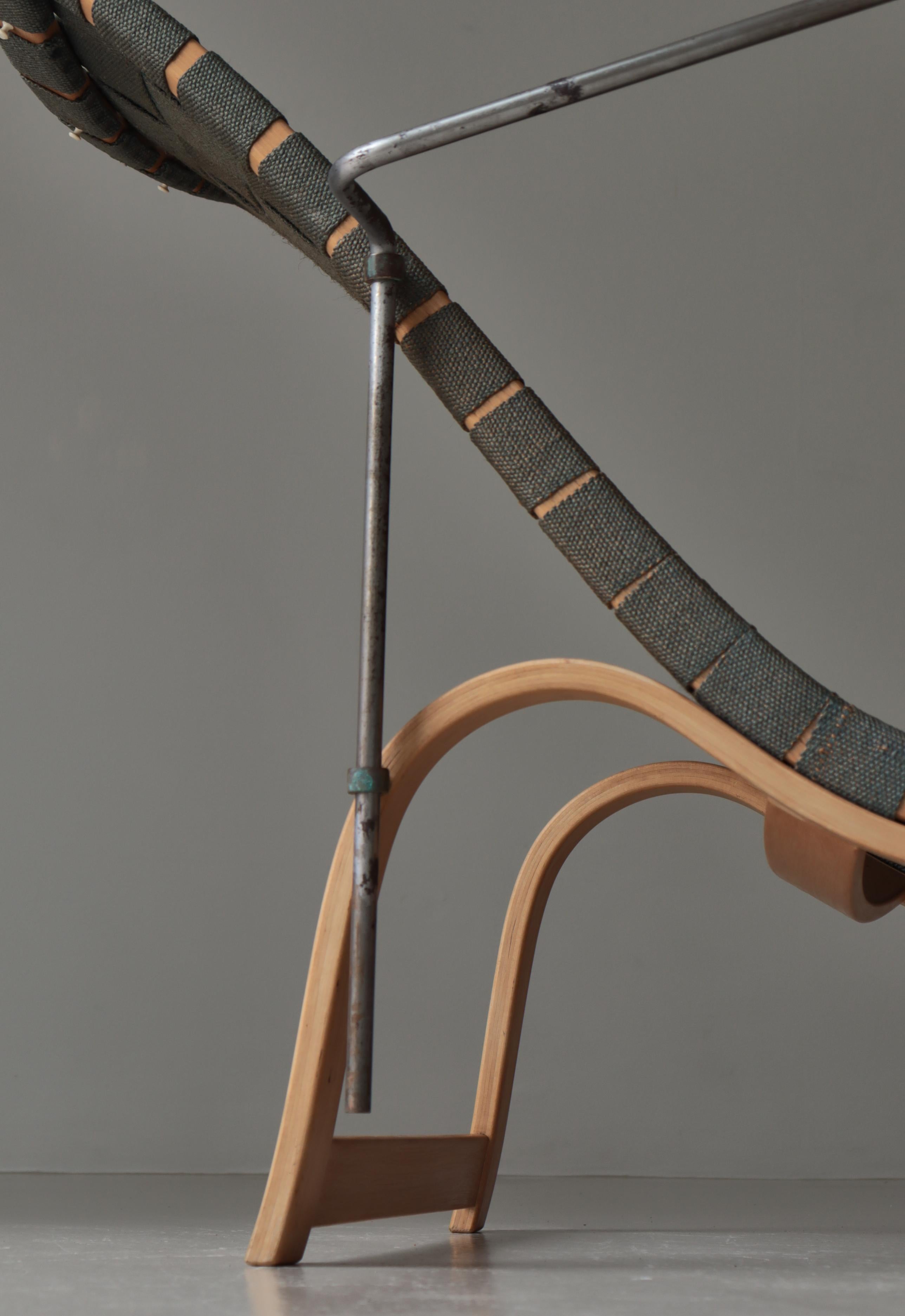 Bruno Mathsson Chaise Longue Early Chair no. 36. Blue Webbing & Beech, 1939 For Sale 9