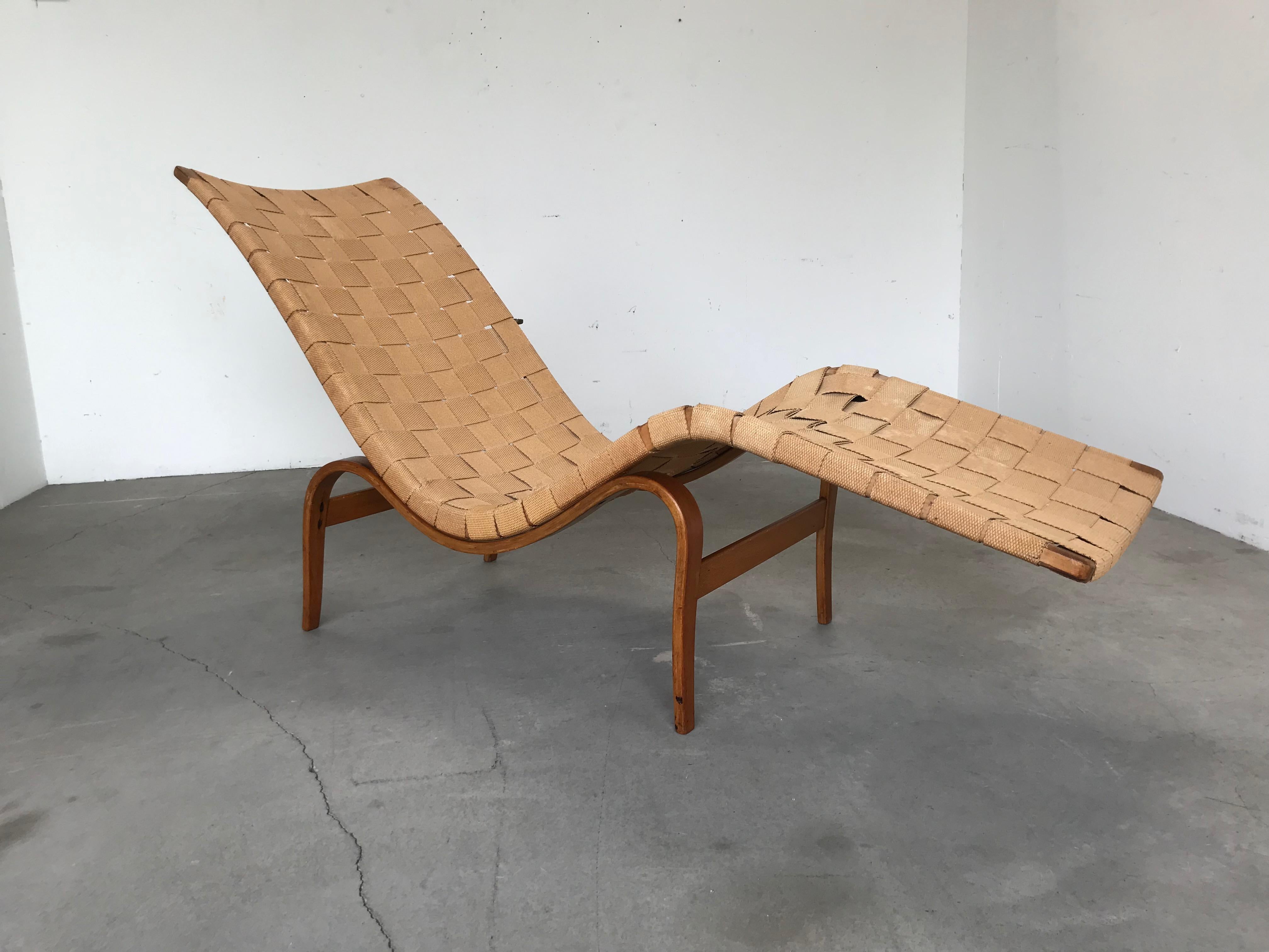 Bruno Mathsson Chaise Lounge, 1950s  In Good Condition In Los Angeles, CA