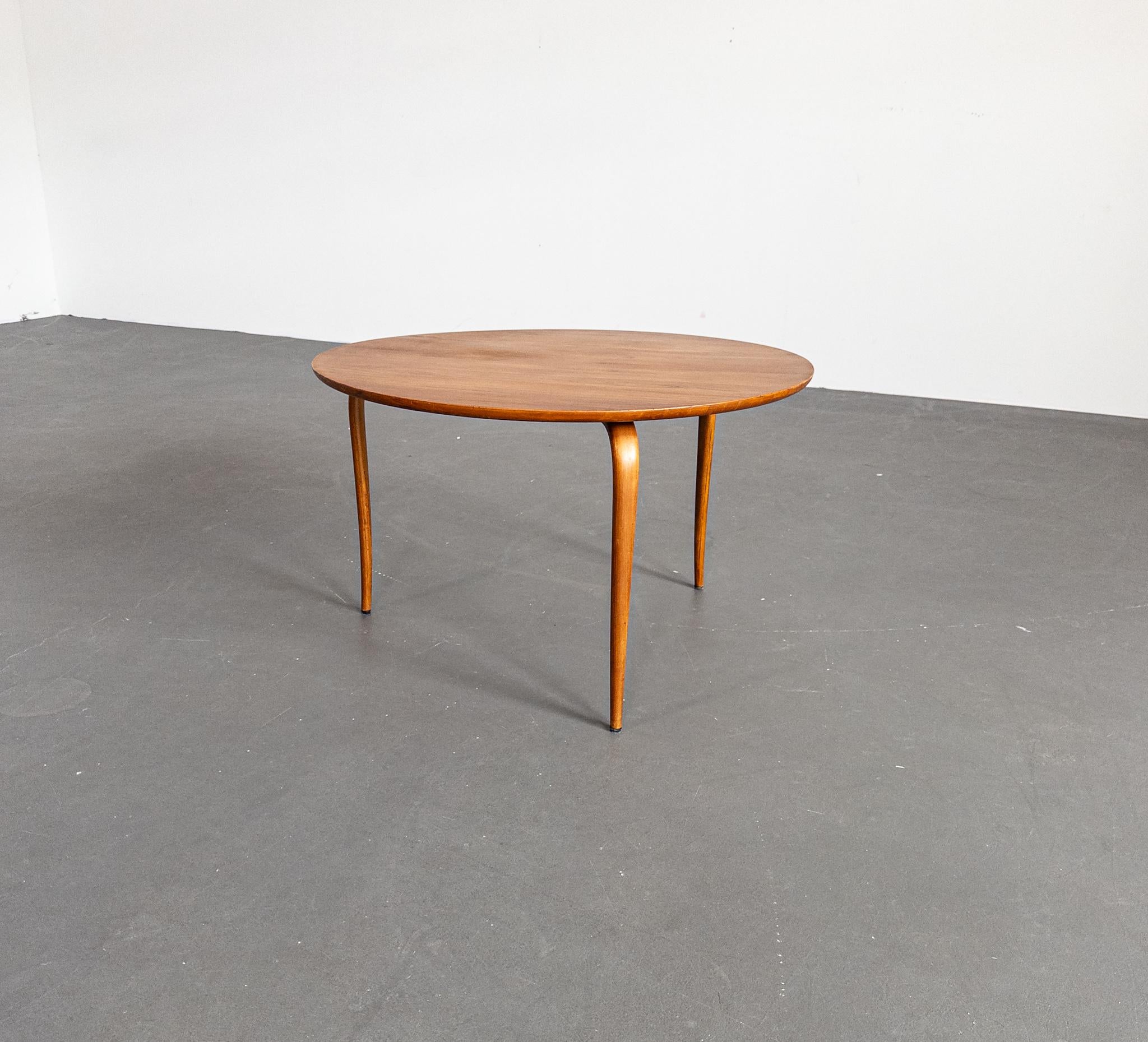 Scandinave moderne Table basse en teck de Bruno Mathsson - Édition ancienne de 1936 en vente