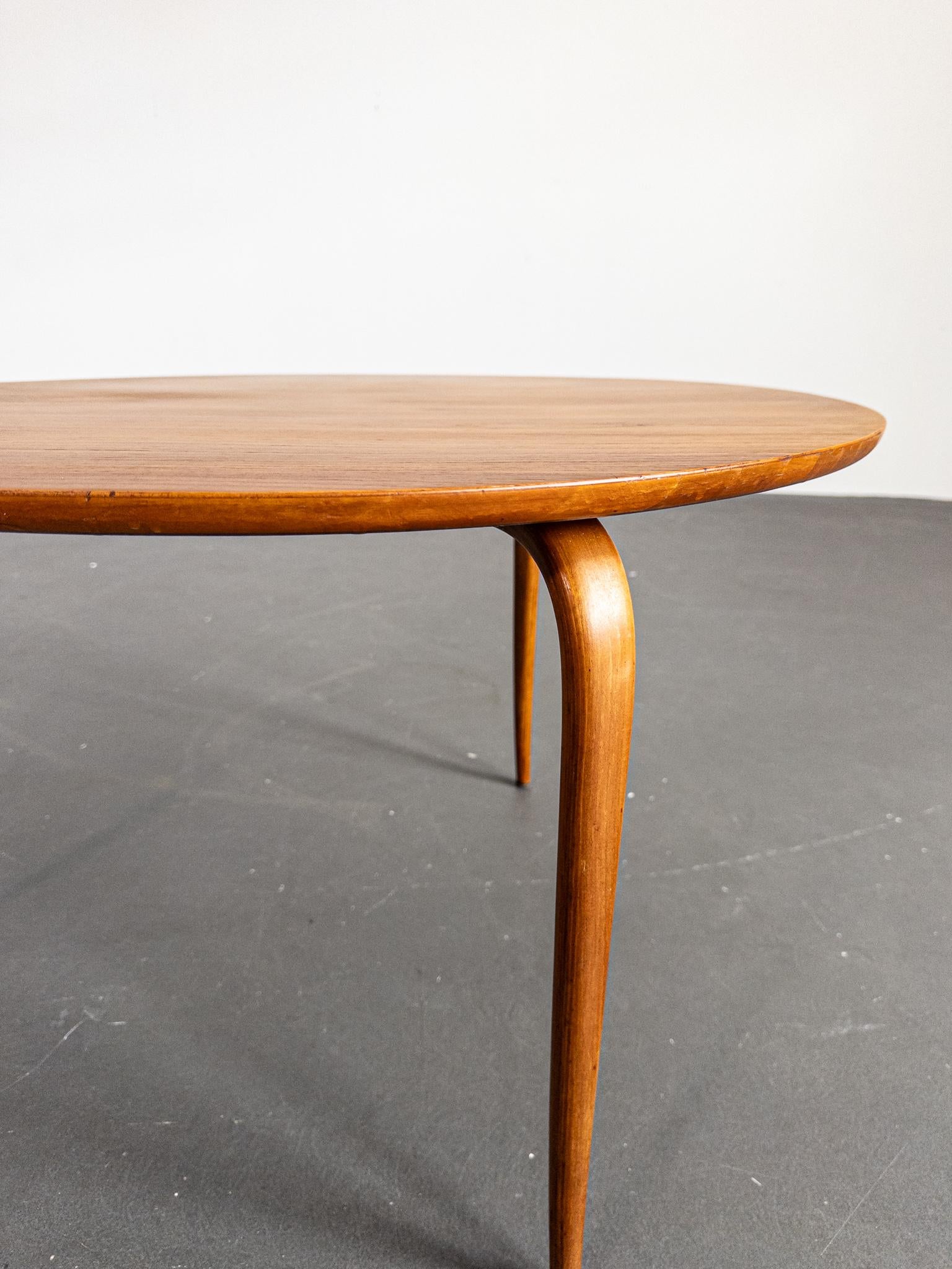 Table basse en teck de Bruno Mathsson - Édition ancienne de 1936 Bon état - En vente à Staffanstorp, SE