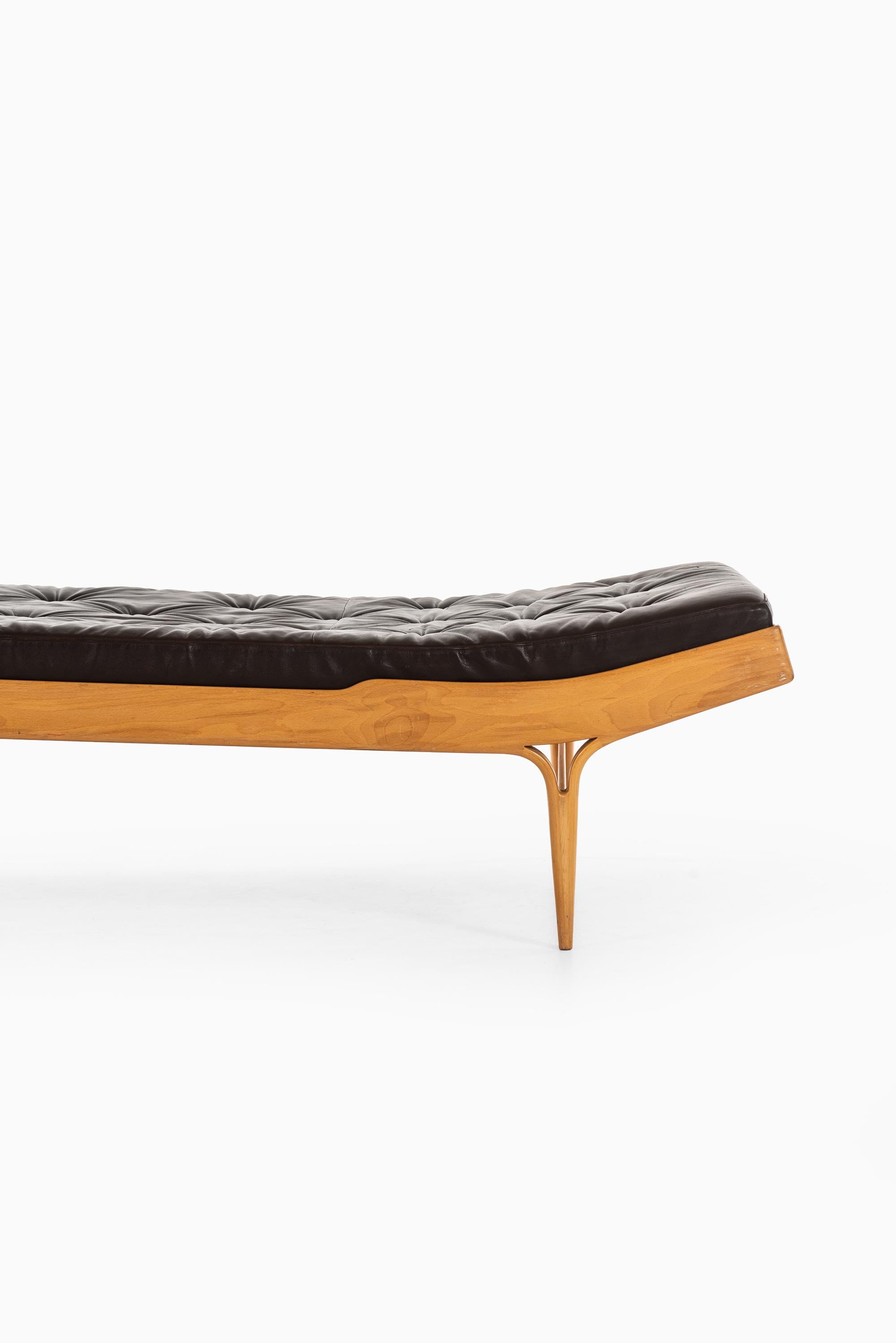 Scandinave moderne Bruno Mathsson Daybed Model Berlin Produit par Karl Mathsson en Suède en vente