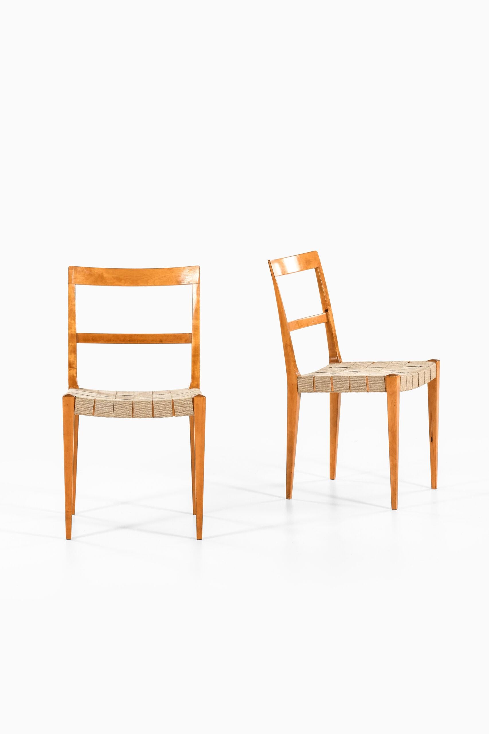 Very rare set of 5 dining chairs model Mimat designed by Bruno Mathsson. Produced by Karl Mathsson in Värnamo, Sweden.