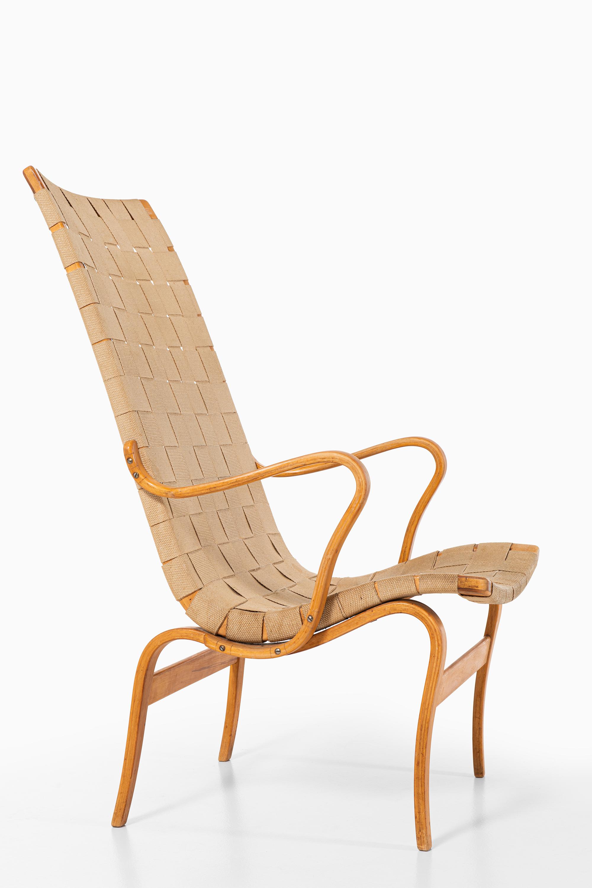 Scandinavian Modern Bruno Mathsson Easy Chair Model Eva Hög Produced by Karl Mathsson in Sweden