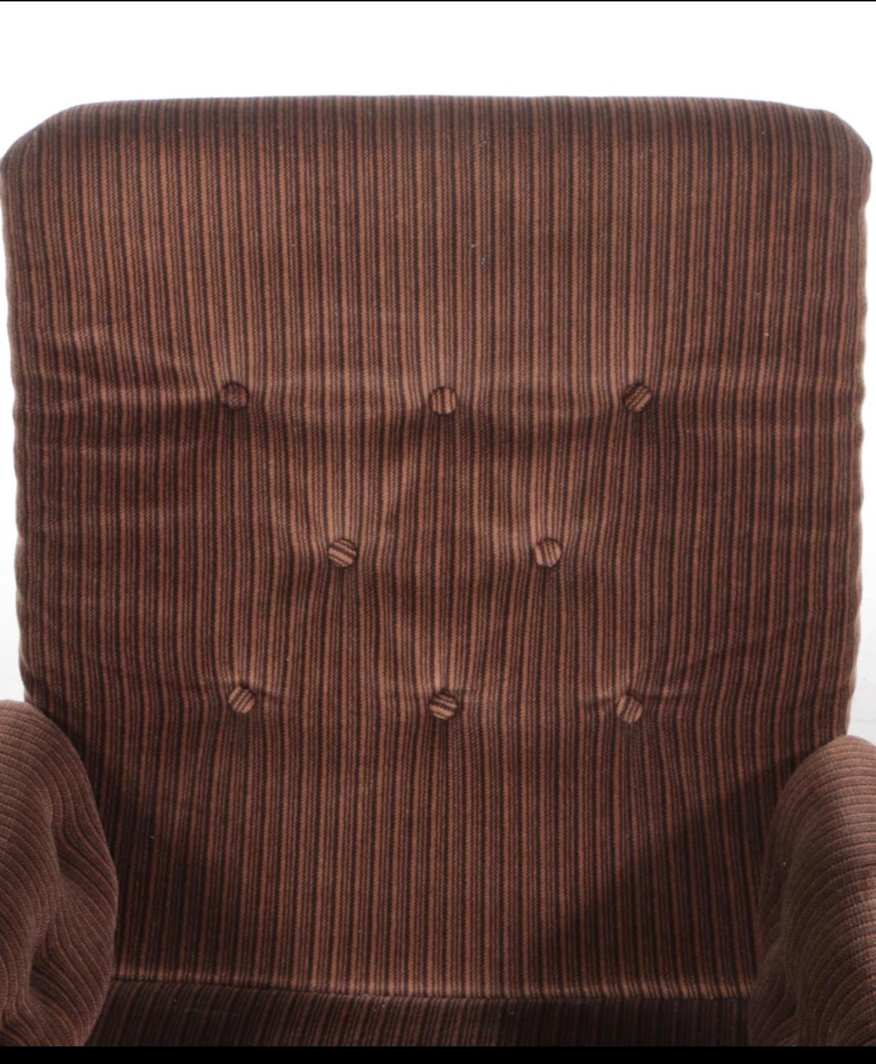 Postmoderne Fauteuil pivotant à base chromée Bruno Mathsson pour Dux, 2 sur 2 en vente