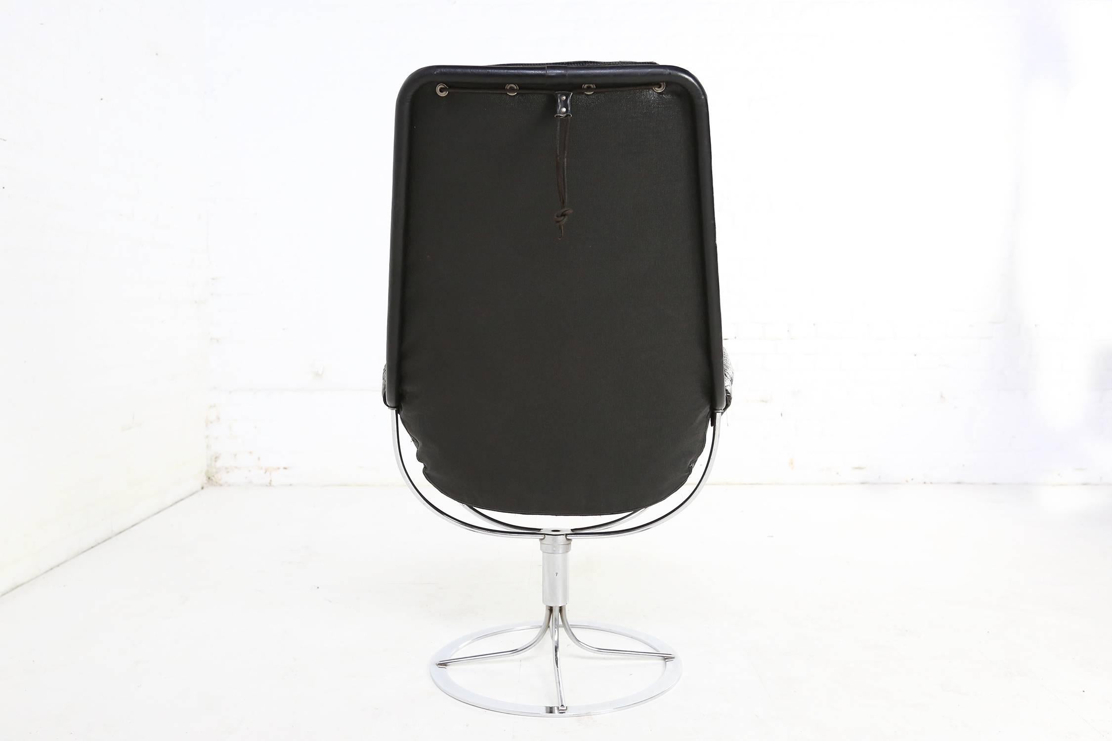 Bruno Mathsson Jetson Swivel Armchair for DUX, Sweden, 1970s In Good Condition For Sale In Ghent, BE