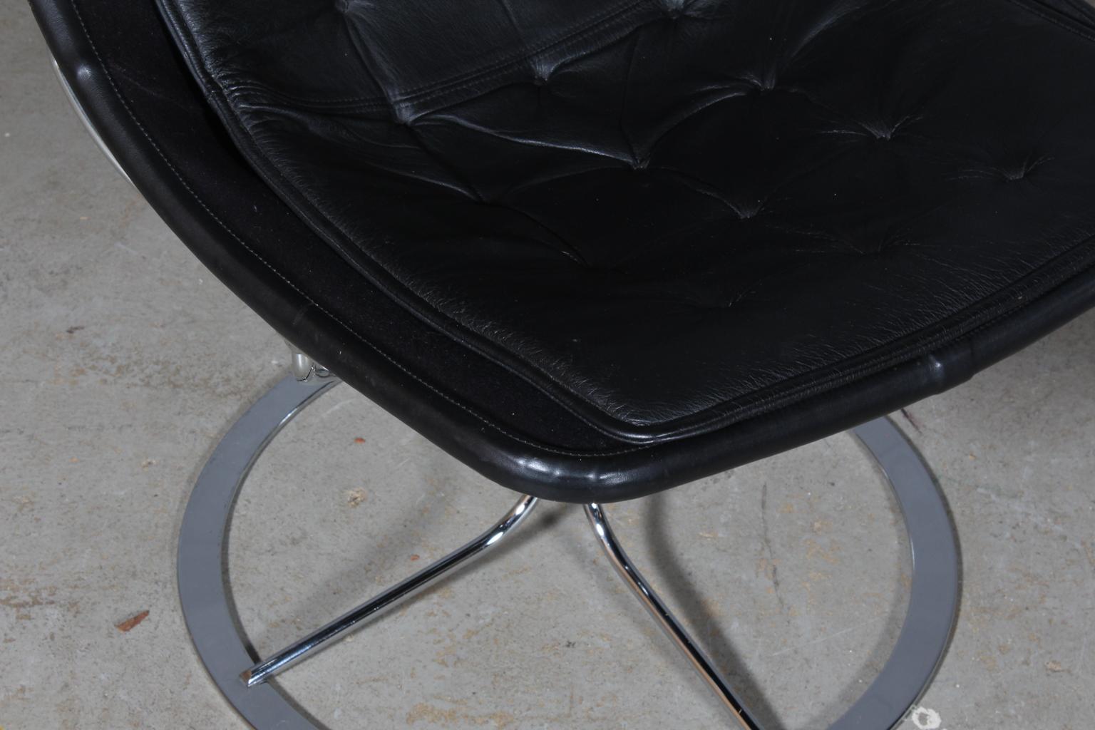 Swedish Bruno Mathsson Jetsson Lounge Chair with Black Leather