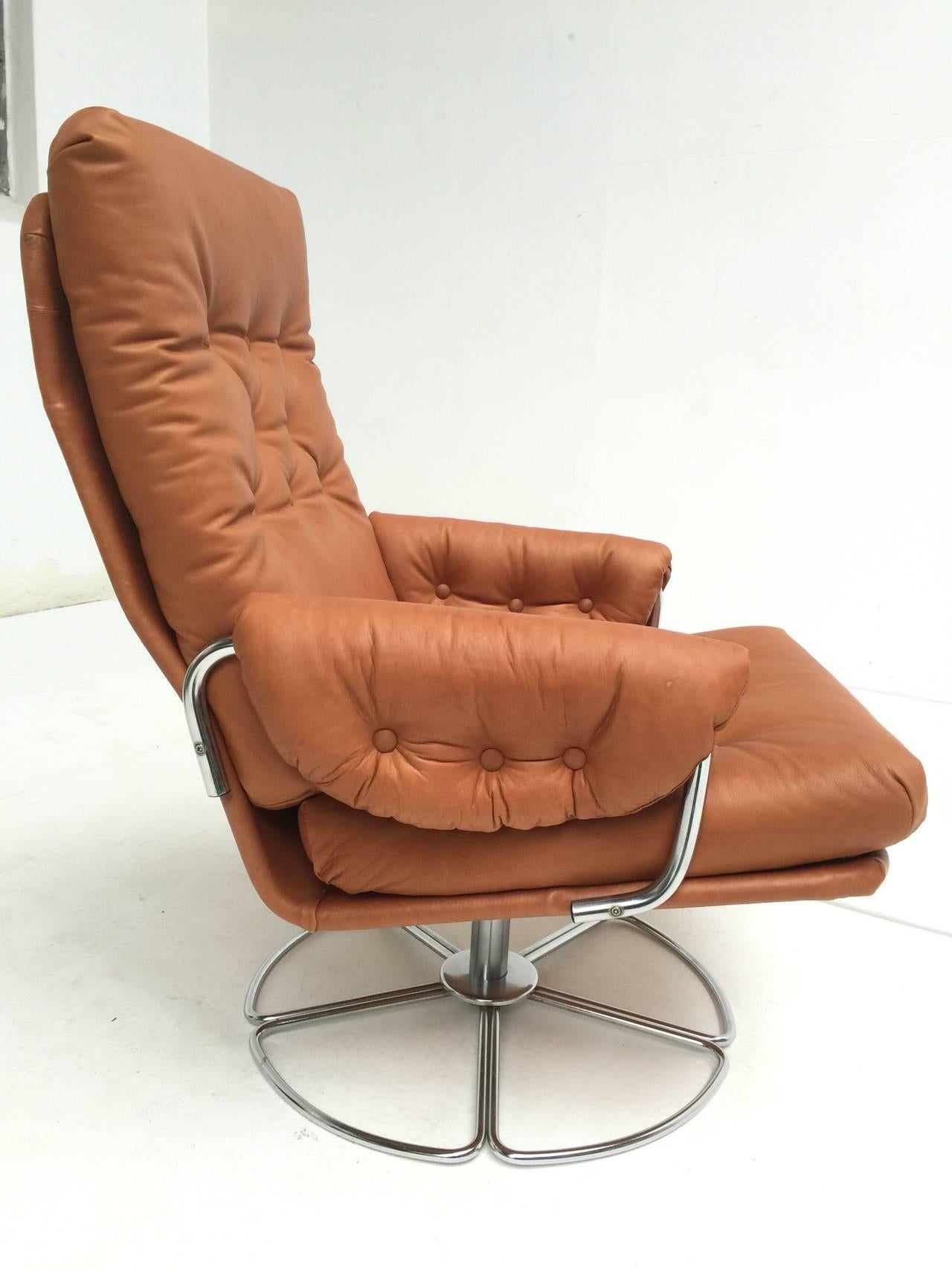 Scandinavian Modern Bruno Mathsson Leather and Chrome Swivel Easy Chair for Dux Sweden