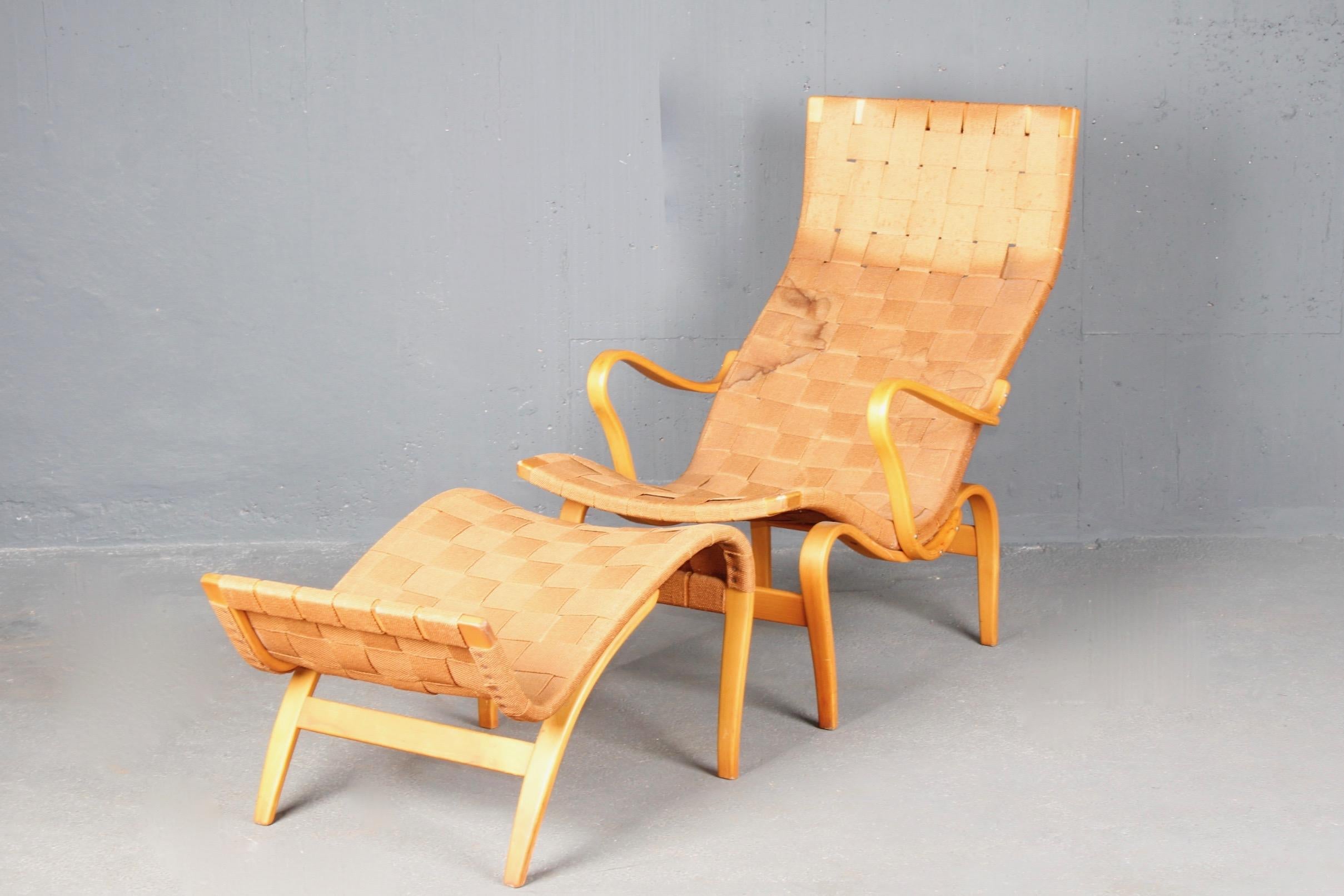 Bruno Mathsson Lounge Chair and Ottoman, Model Pernilla In Fair Condition In grand Lancy, CH