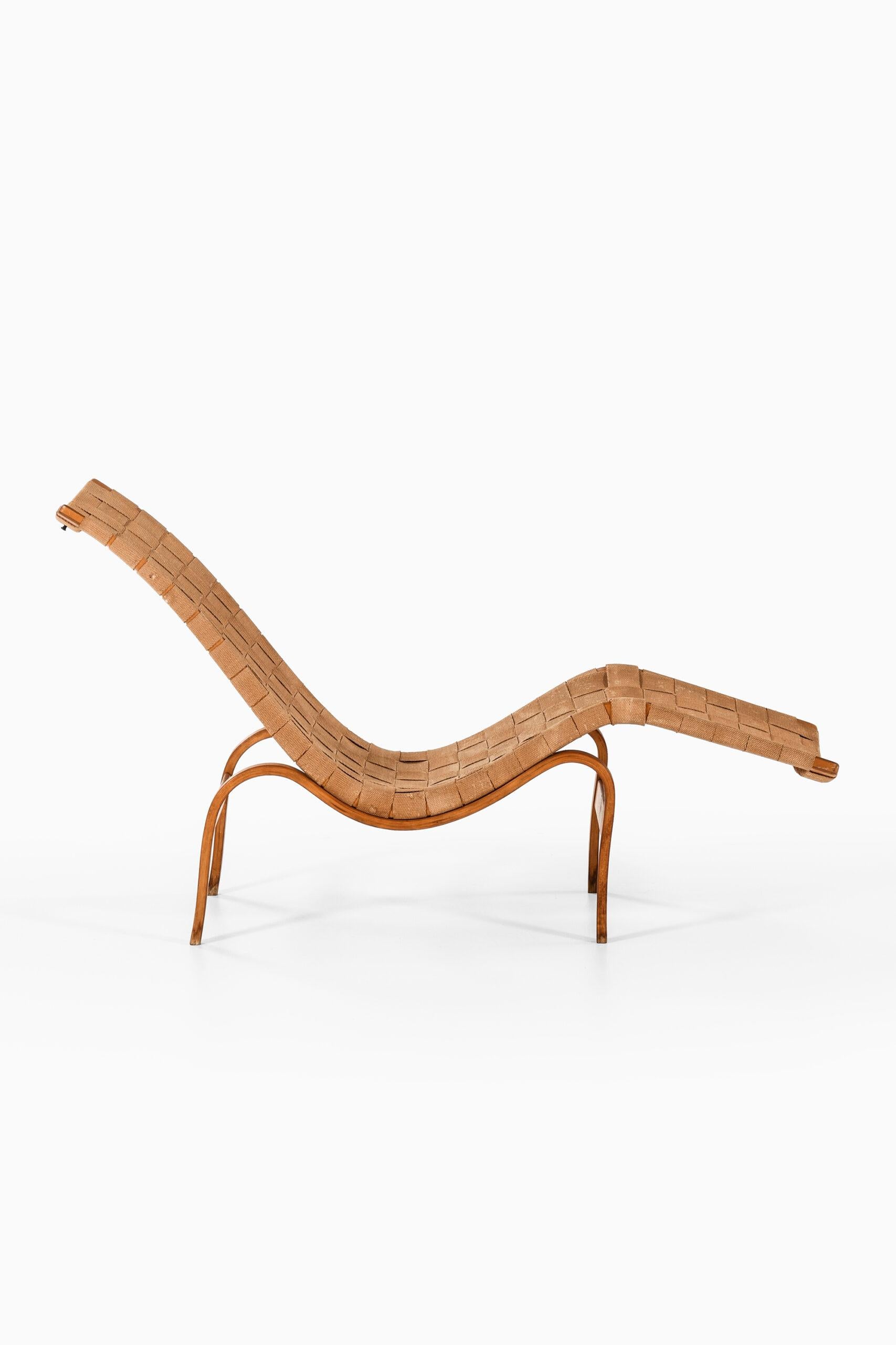 Scandinavian Modern Bruno Mathsson Lounge Chair Model 36 Produced by Karl Mathsson For Sale