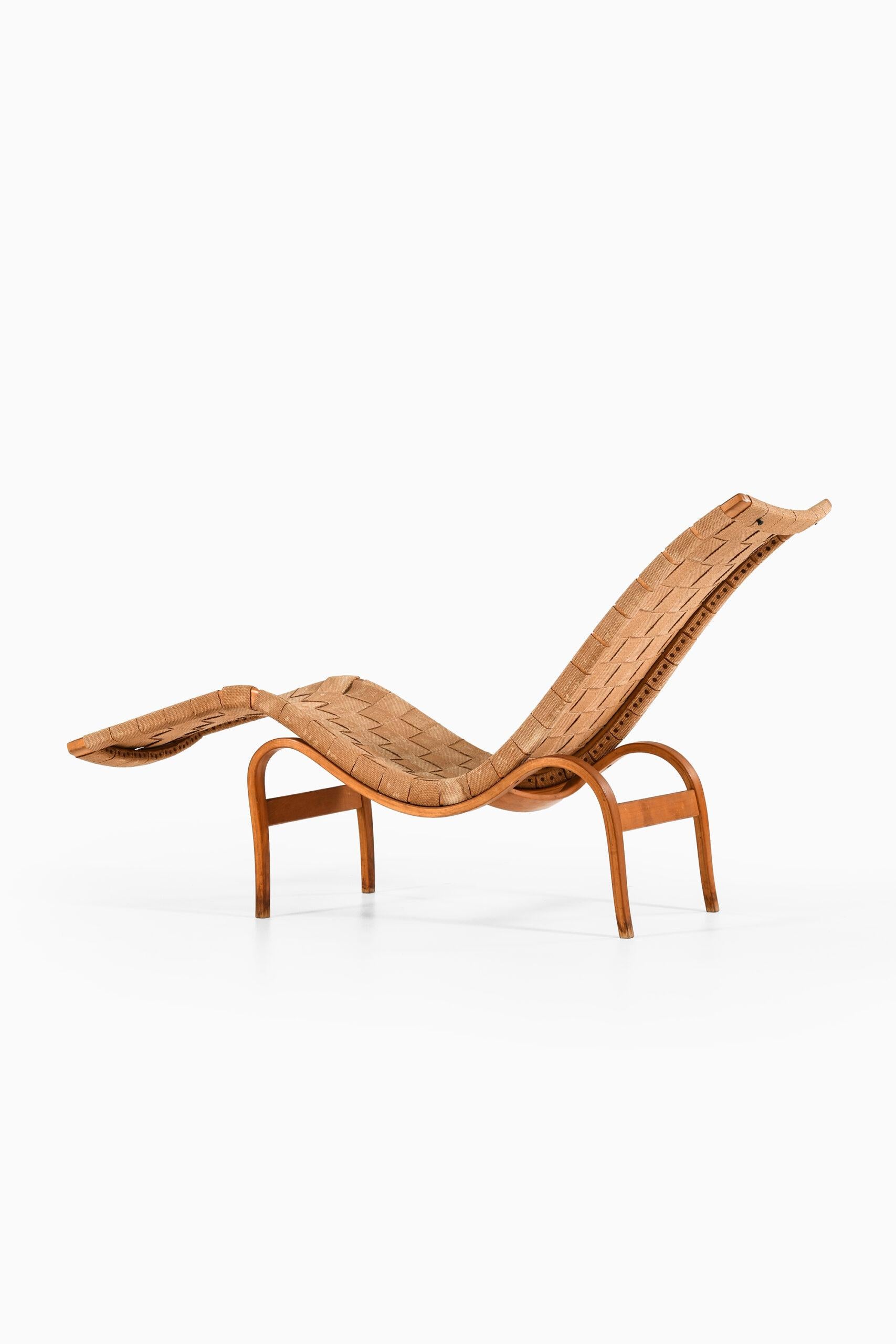Mid-20th Century Bruno Mathsson Lounge Chair Model 36 Produced by Karl Mathsson For Sale