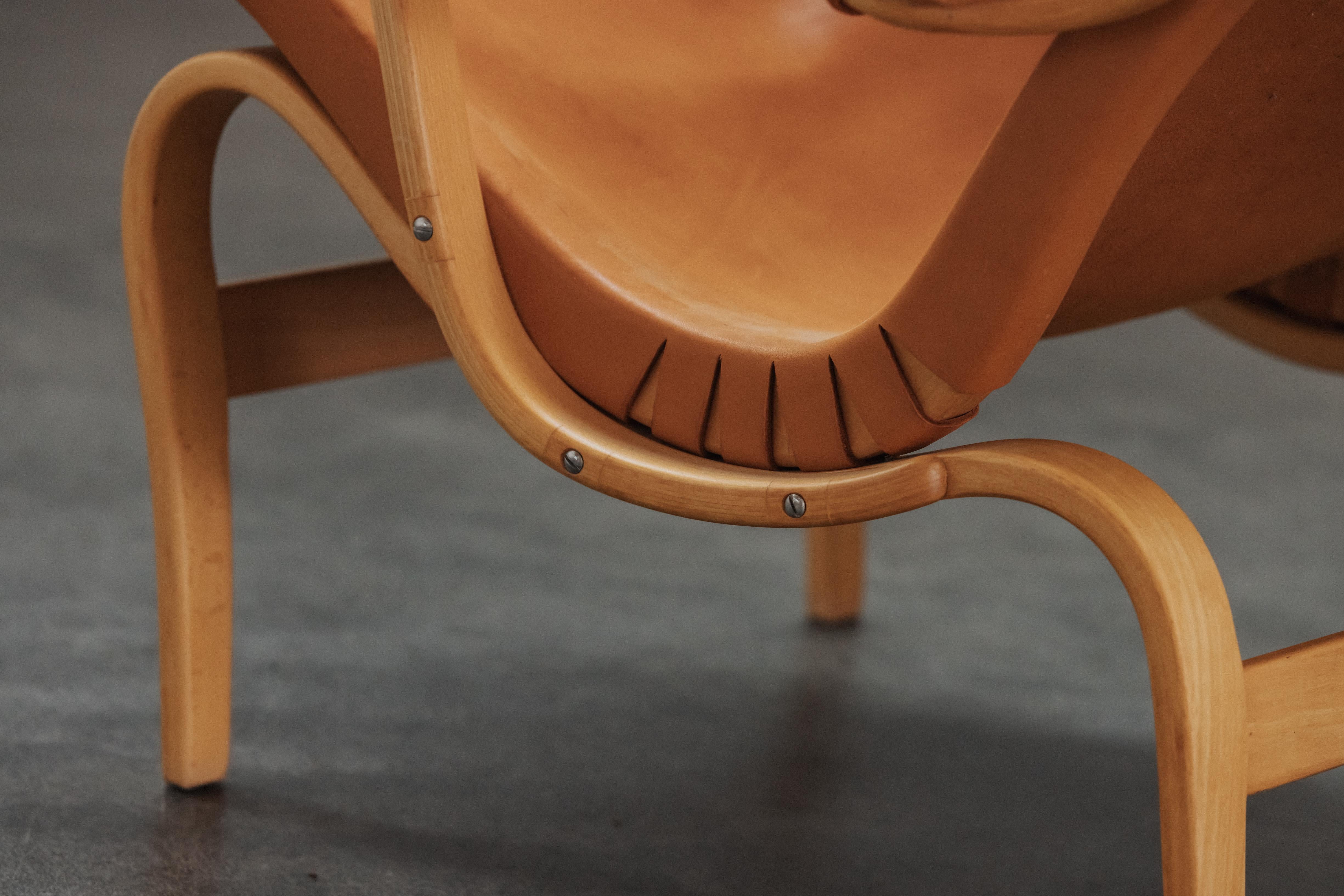 Bruno Mathsson Lounge Chair Model No Eva From Sweden, Circa 1970 en vente 4