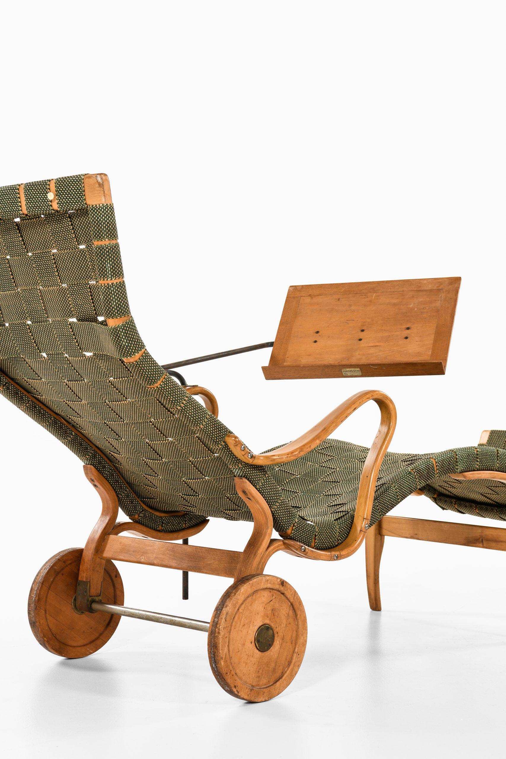 Bruno Mathsson Lounge Chair Model Pernilla Produced by Karl Mathsson in Värnamo 3