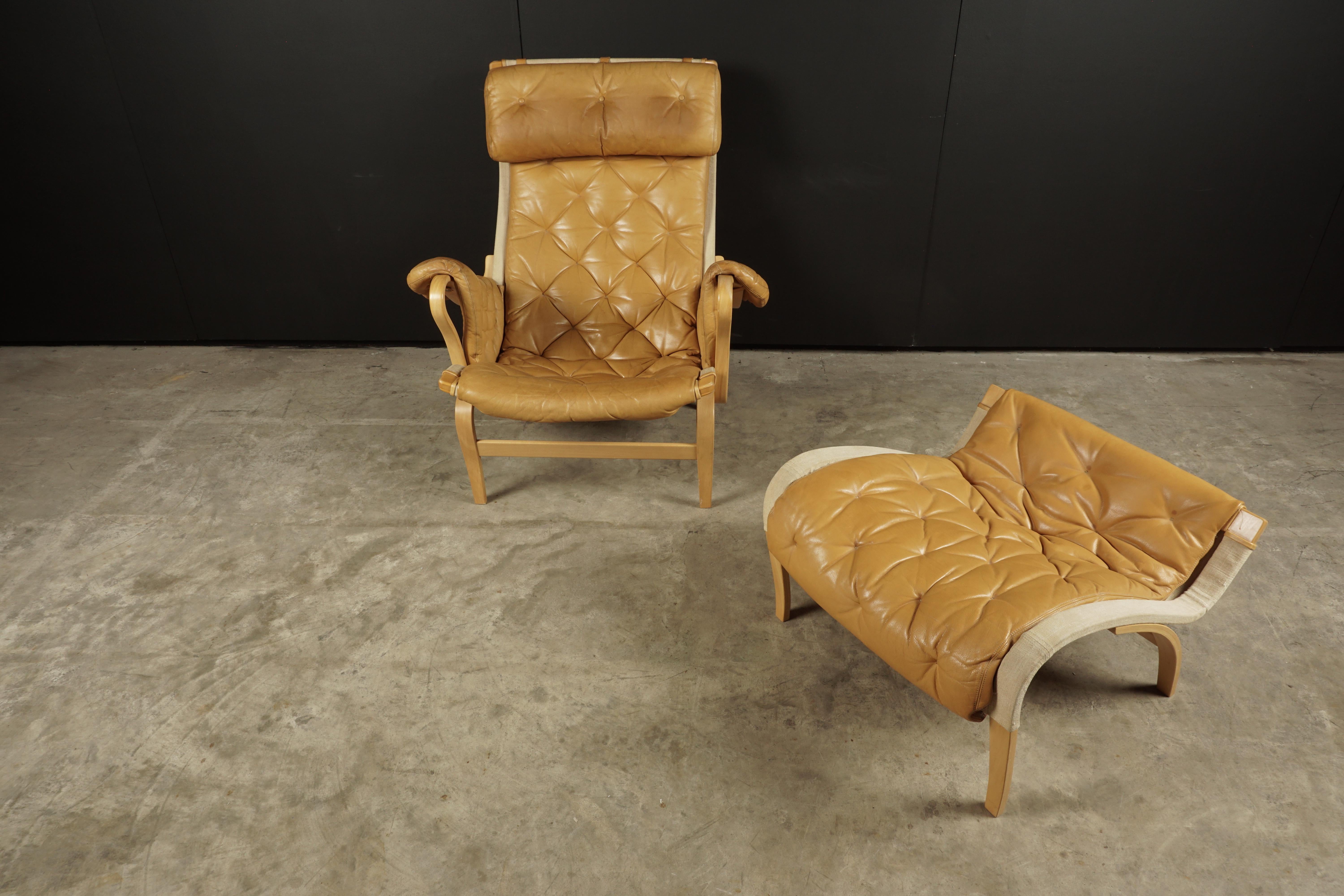 Late 20th Century Vintage Bruno Mathsson Lounge Chair with Ottoman, Model Pernilla, circa 1970