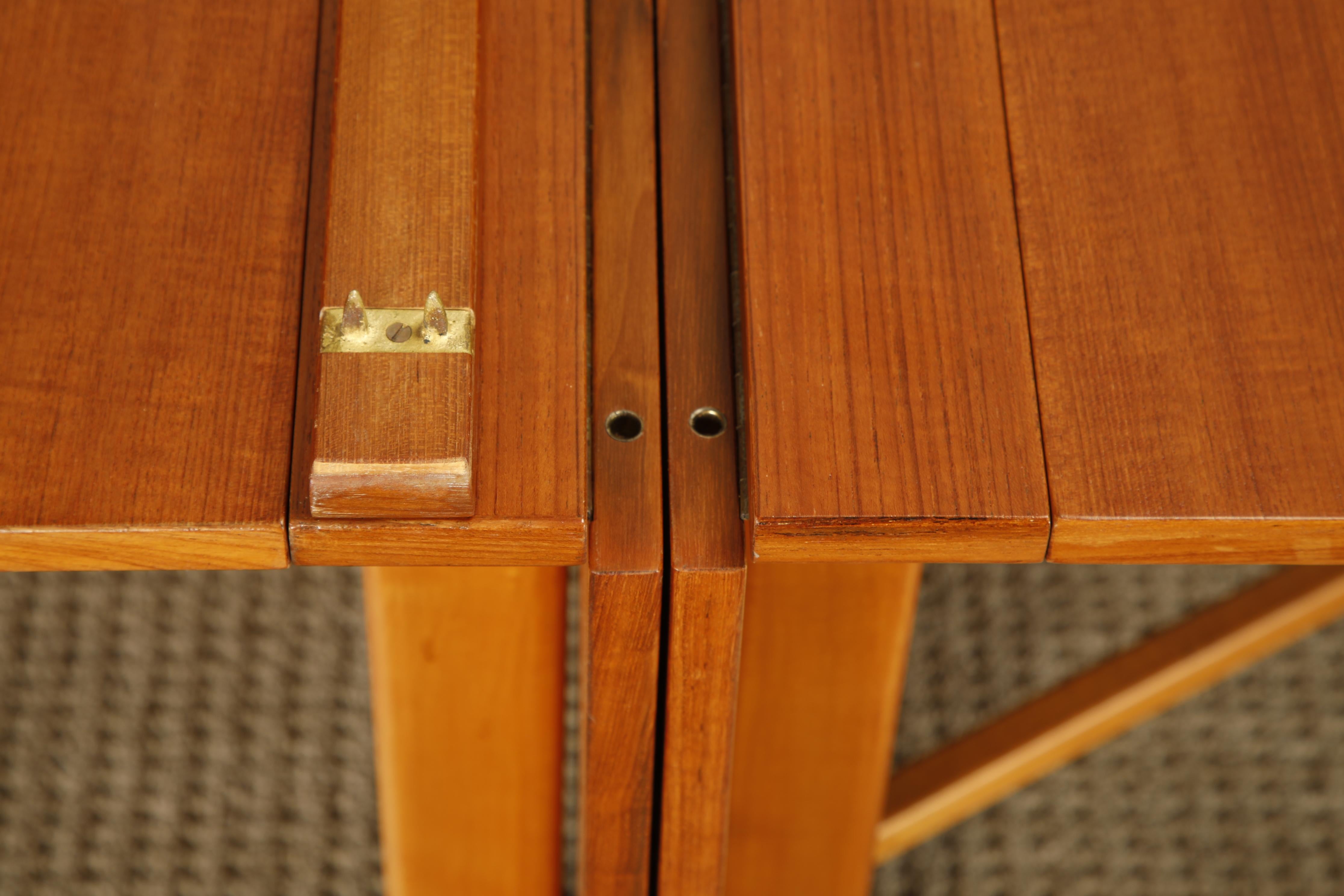Suédois Bruno Mathsson 'Maria' Drop-Leaf Folding Table, Teak & Birch, Sweden, c 1950s en vente