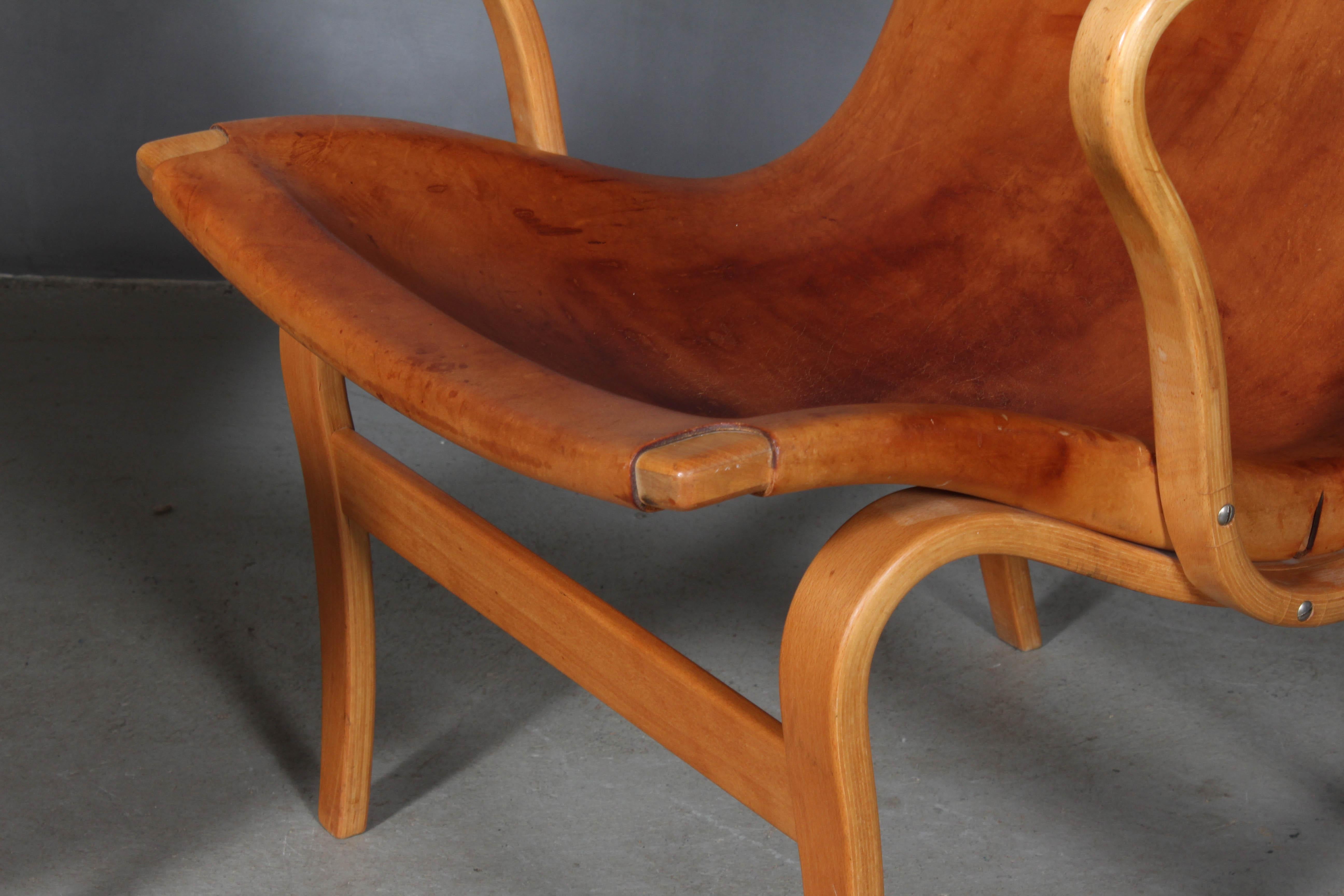 Bruno Mathsson Pair of Eva Lounge Chair with Leather In Good Condition In Esbjerg, DK