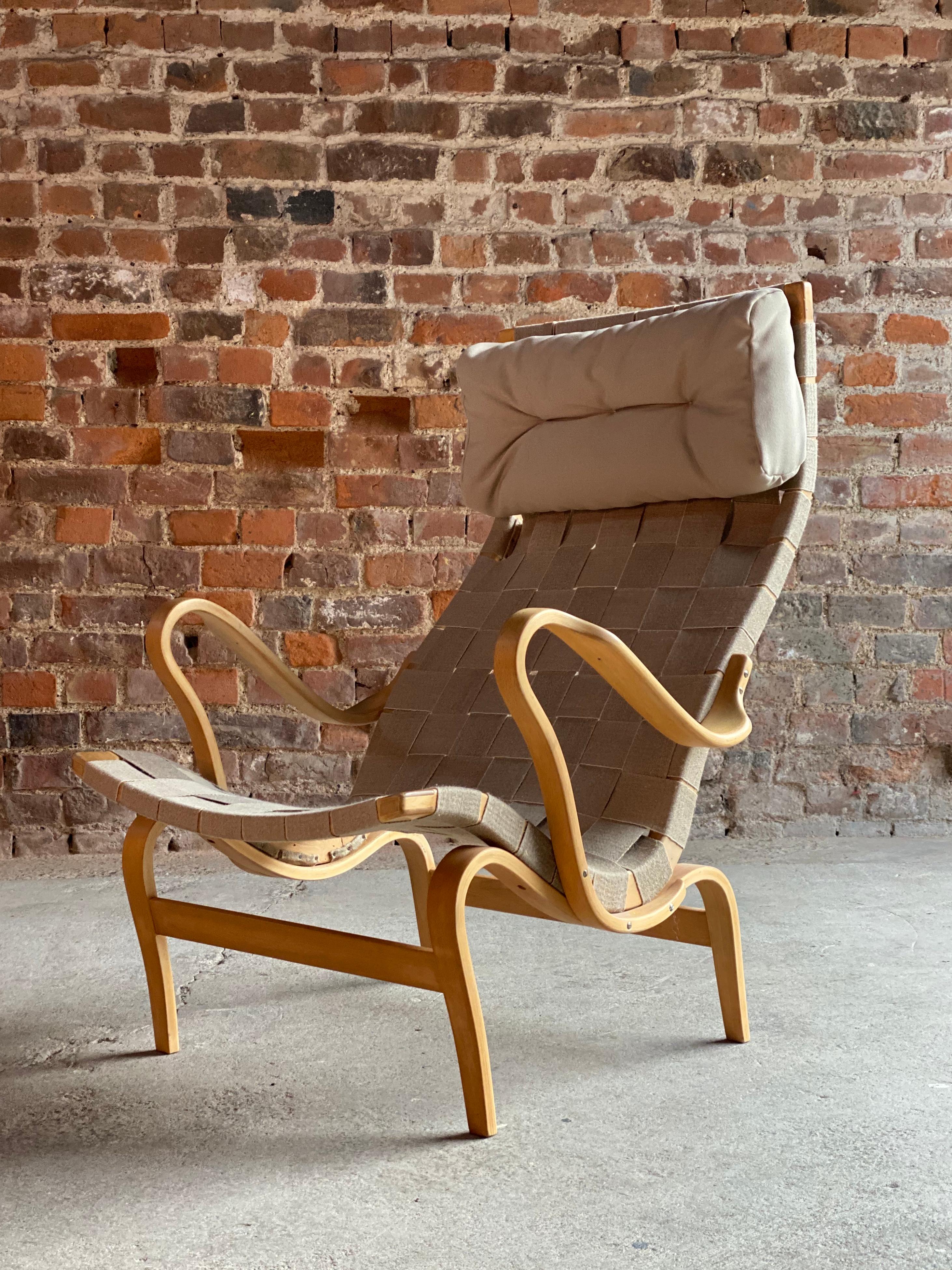 Bruno Mathsson Pernilla 1 Easy Chair by DUX Sweden, circa 1970s In Good Condition In Longdon, Tewkesbury