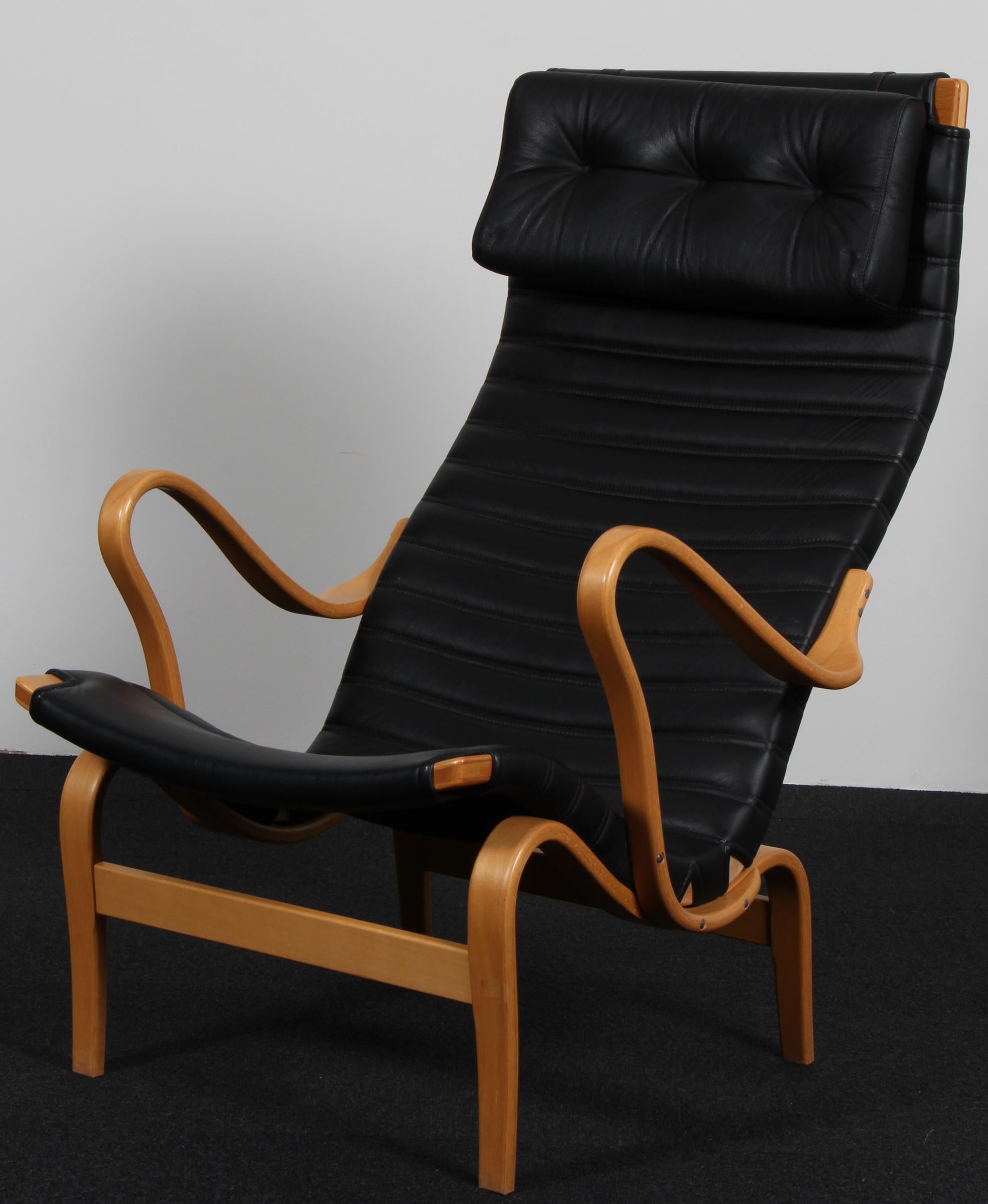 Hêtre Bruno Mathsson 2 Chaise longue avec pouf, cuir en vente